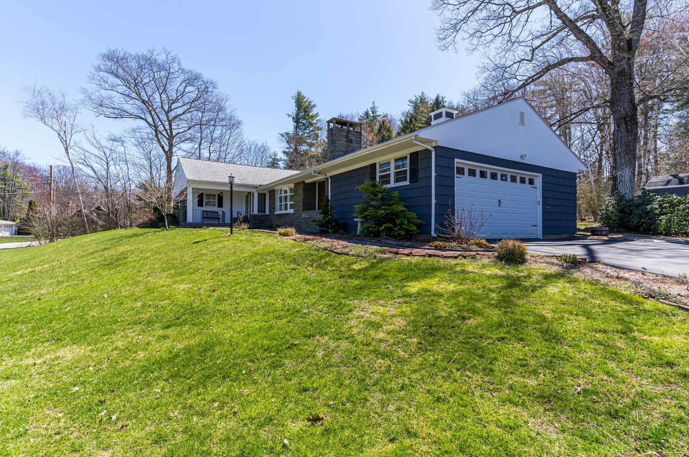 3 Nature Ln, Rochester, NH 03867-3239