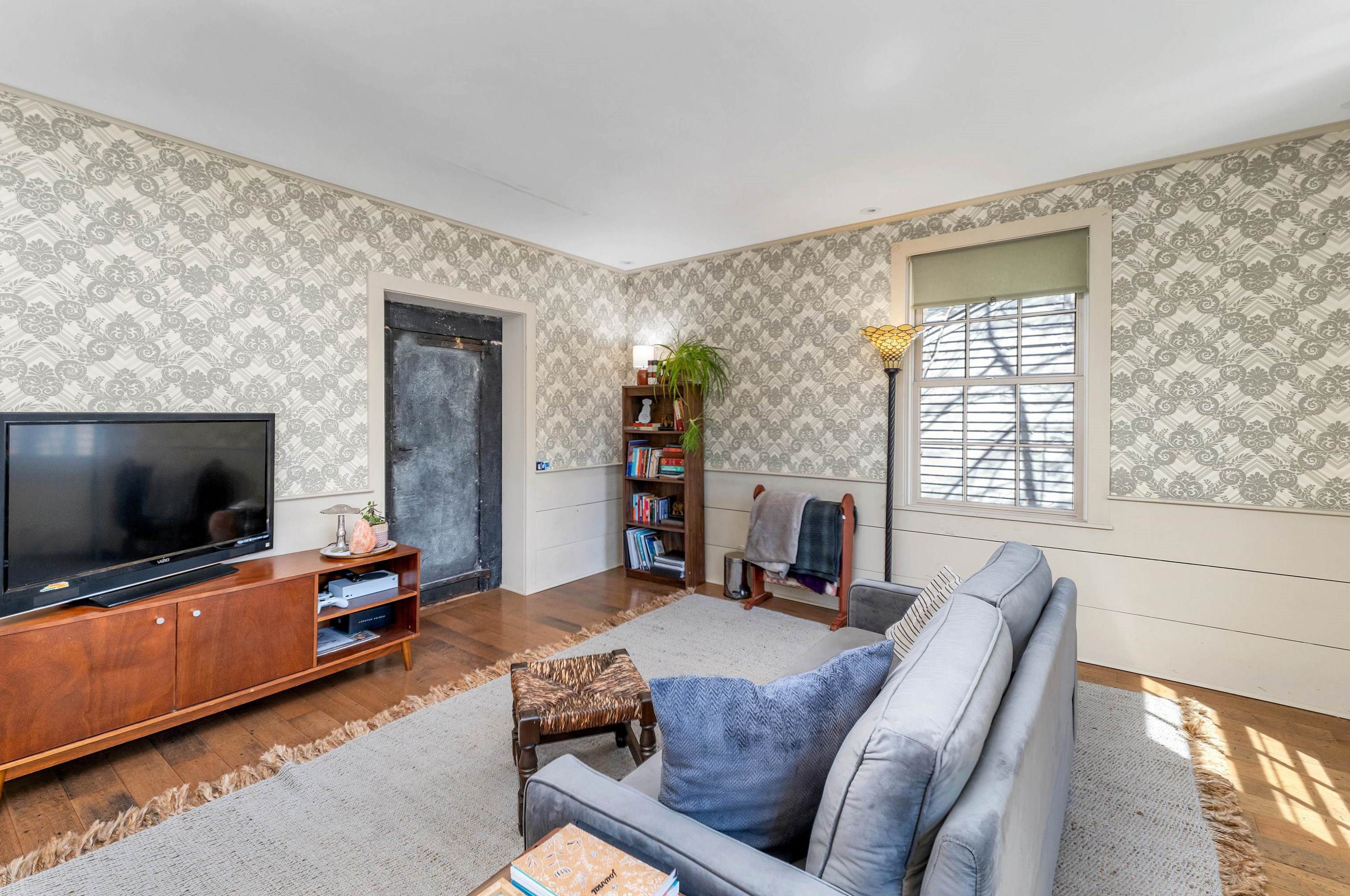 15 Main St, New Ipswich NH 03071-3714 exterior