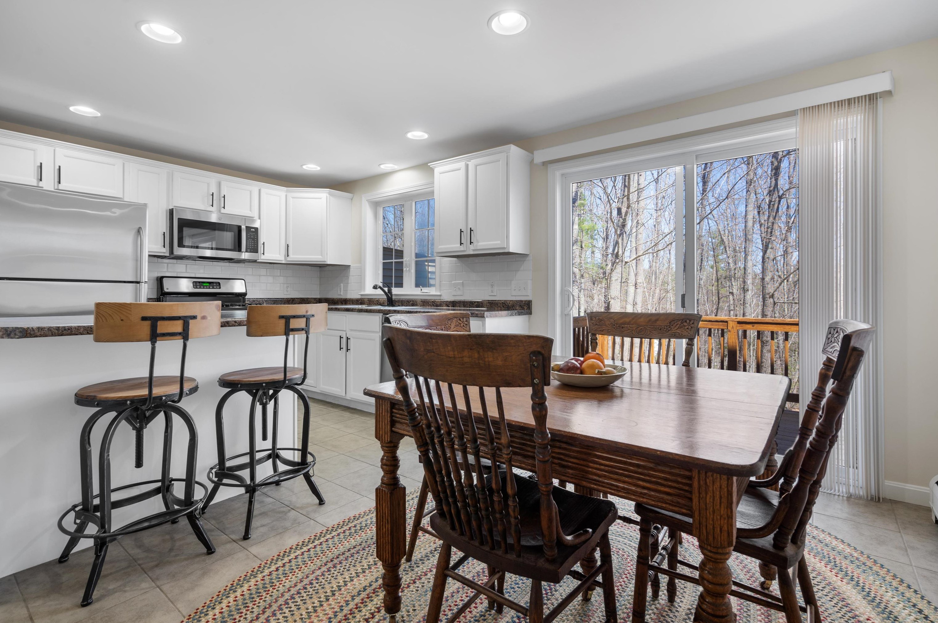 25 Split Rock Dr, Rochester NH  03839-5673 exterior