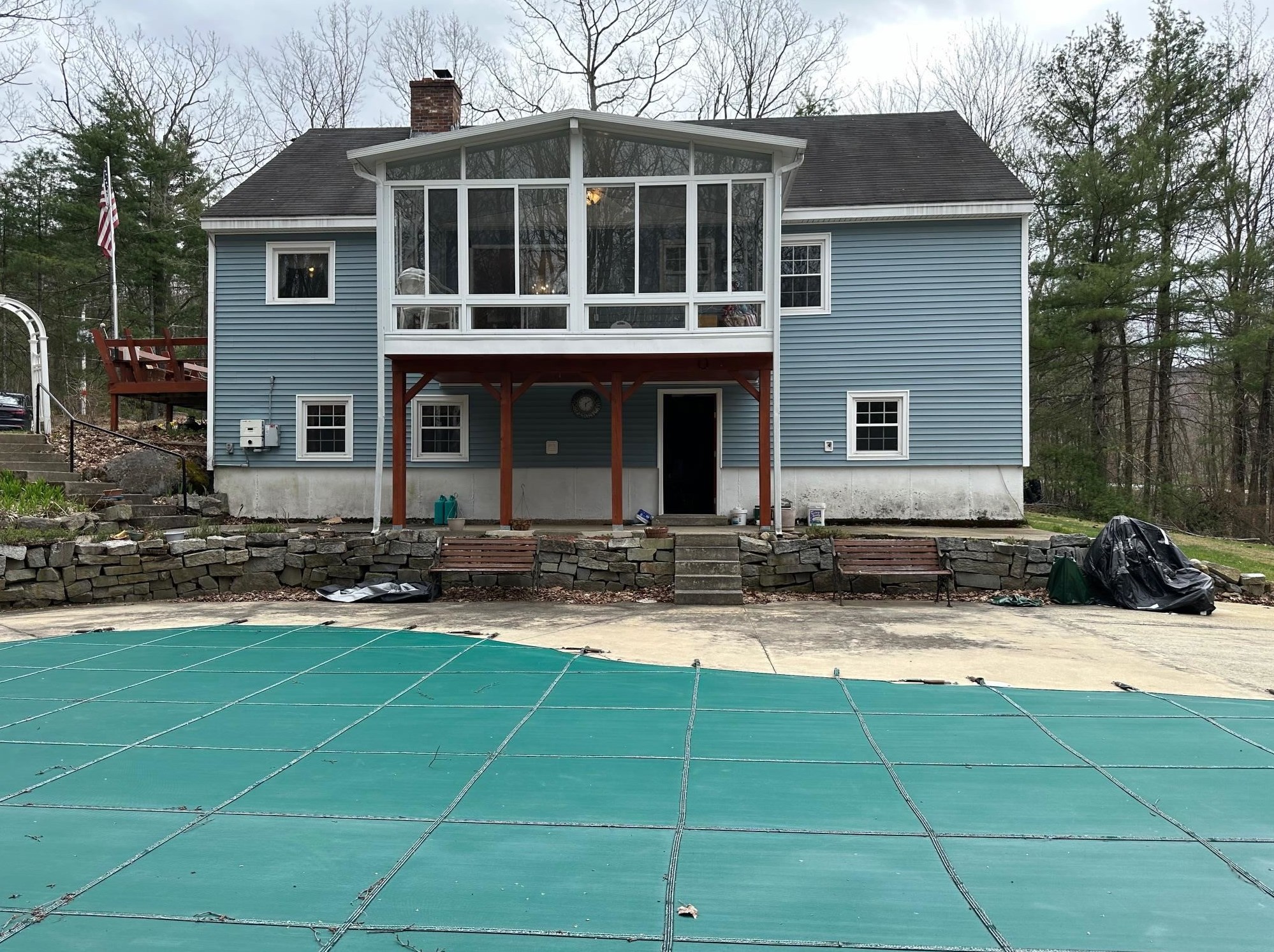 902 Bennington Rd, Francestown, NH 03043 exterior