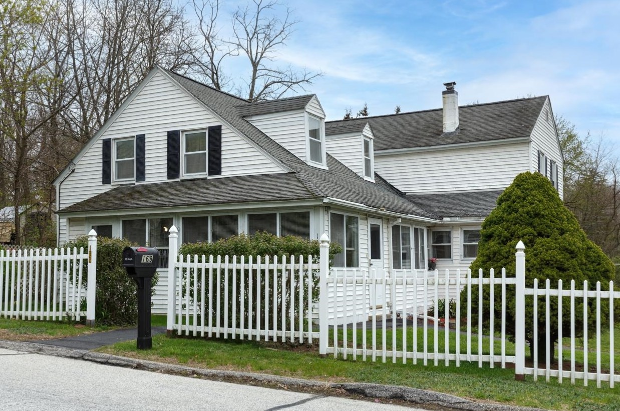 169 Bow St, Manchester, NH 03103 exterior