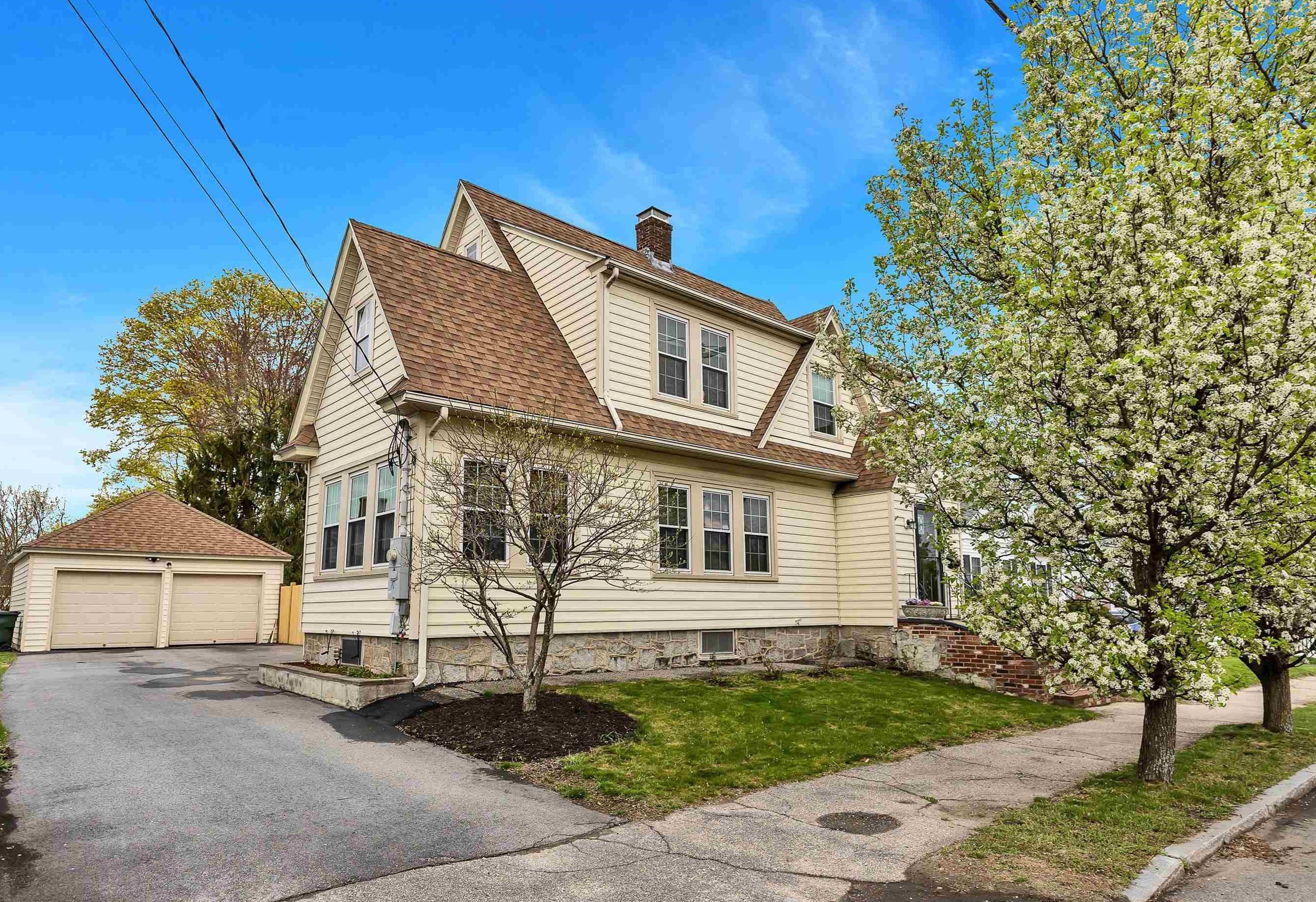 442 Highland St, Manchester, NH 03104