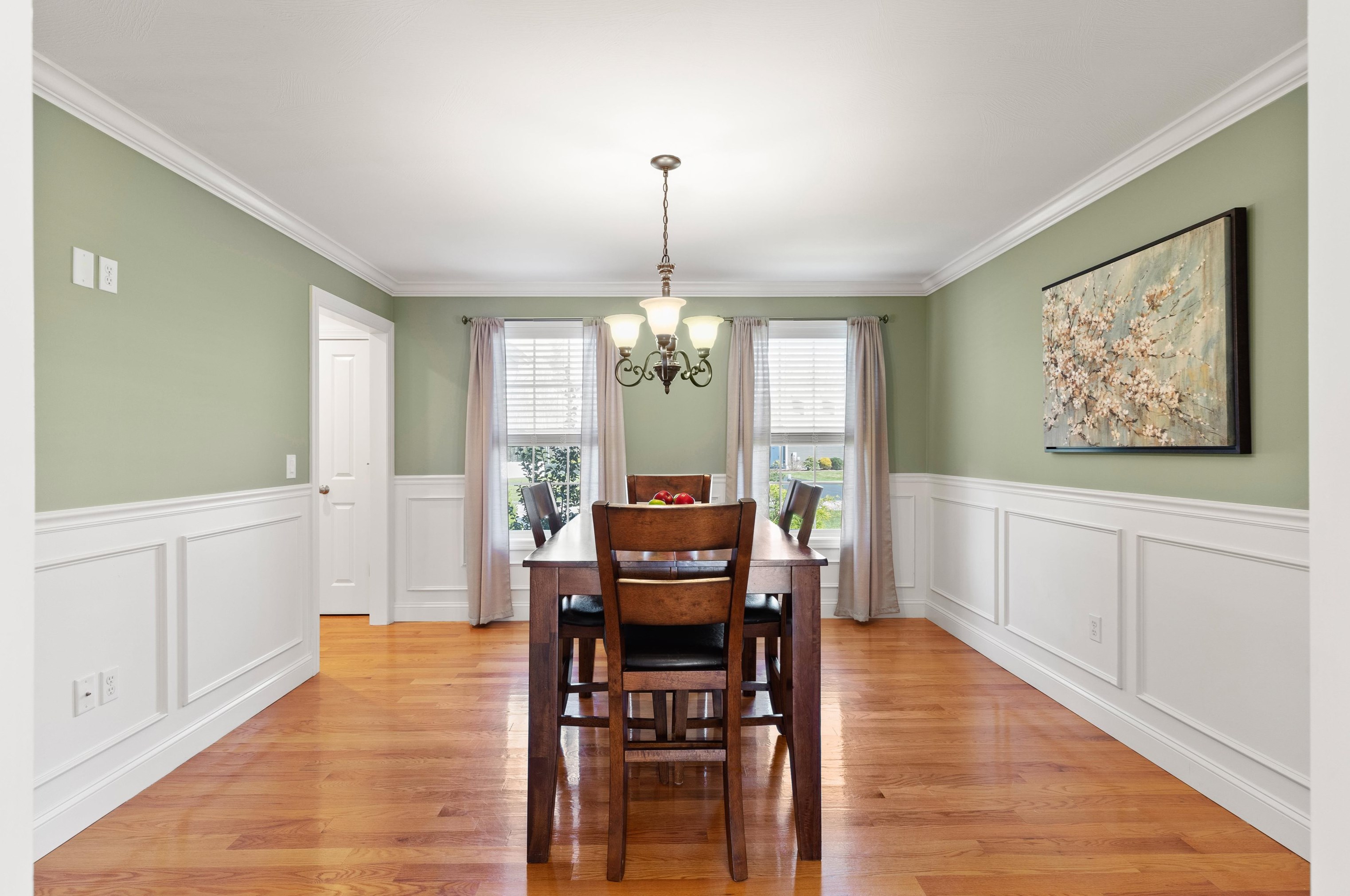 3 Harvest Dr, Derry NH 03038-4872 exterior