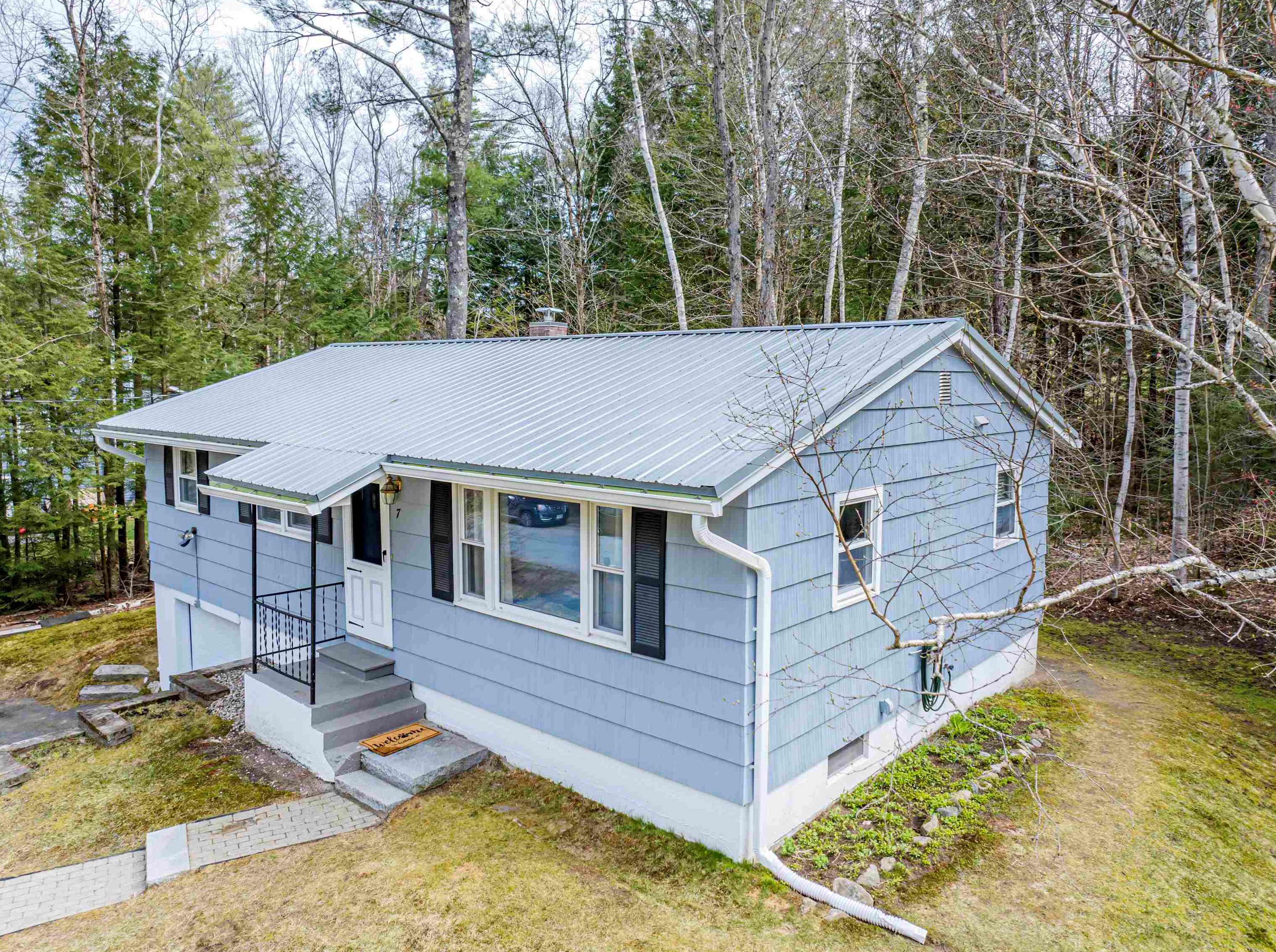 7 Maple St, Bridgewater NH 03222-5211 exterior