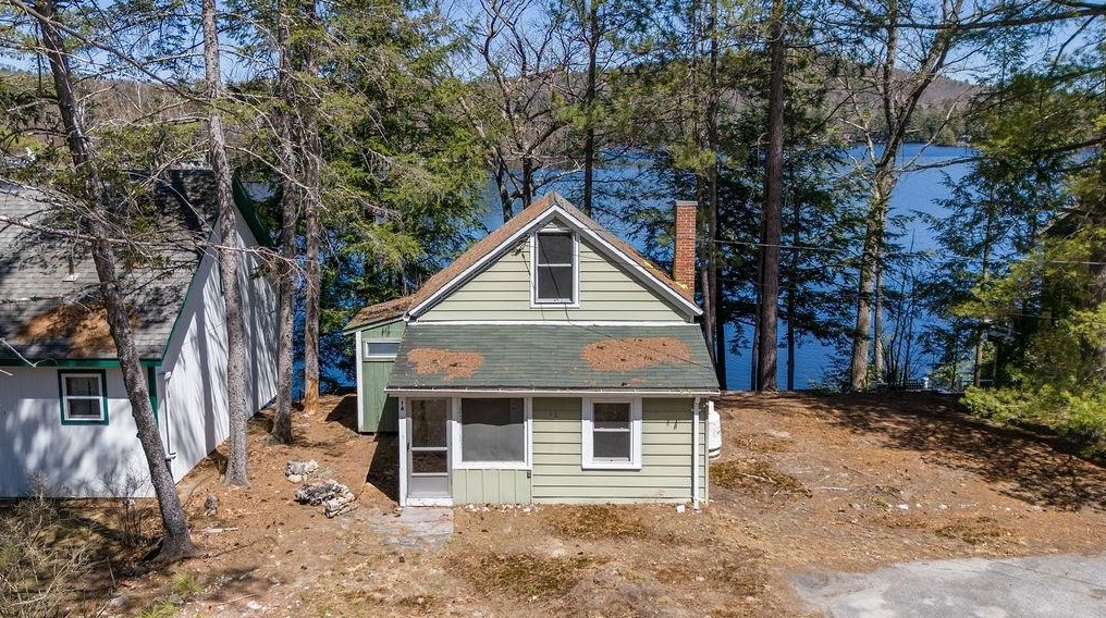 16 Hamel Rd, Sunapee, NH 03782-3804