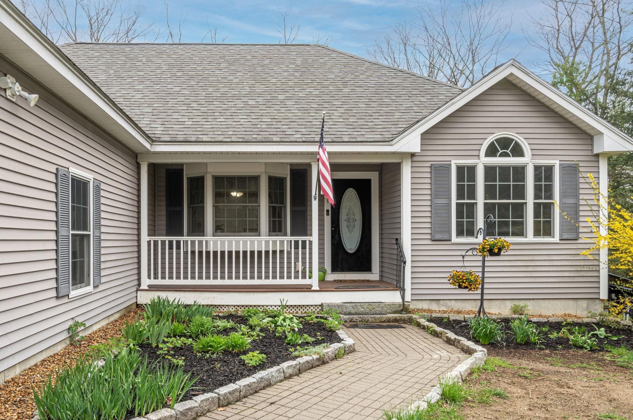 81 Tebbetts Rd, Rochester, NH 03867-4511