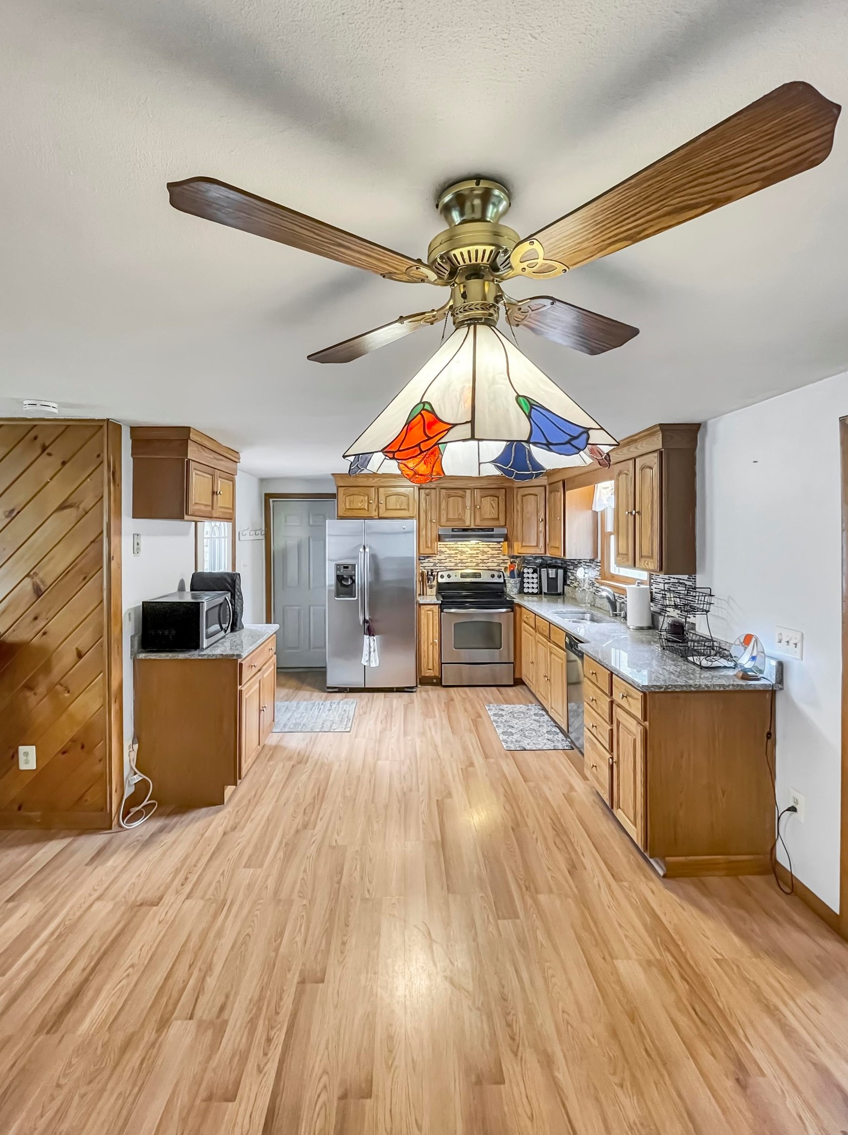 31 Little Mill Rd, Sandown, NH 03873