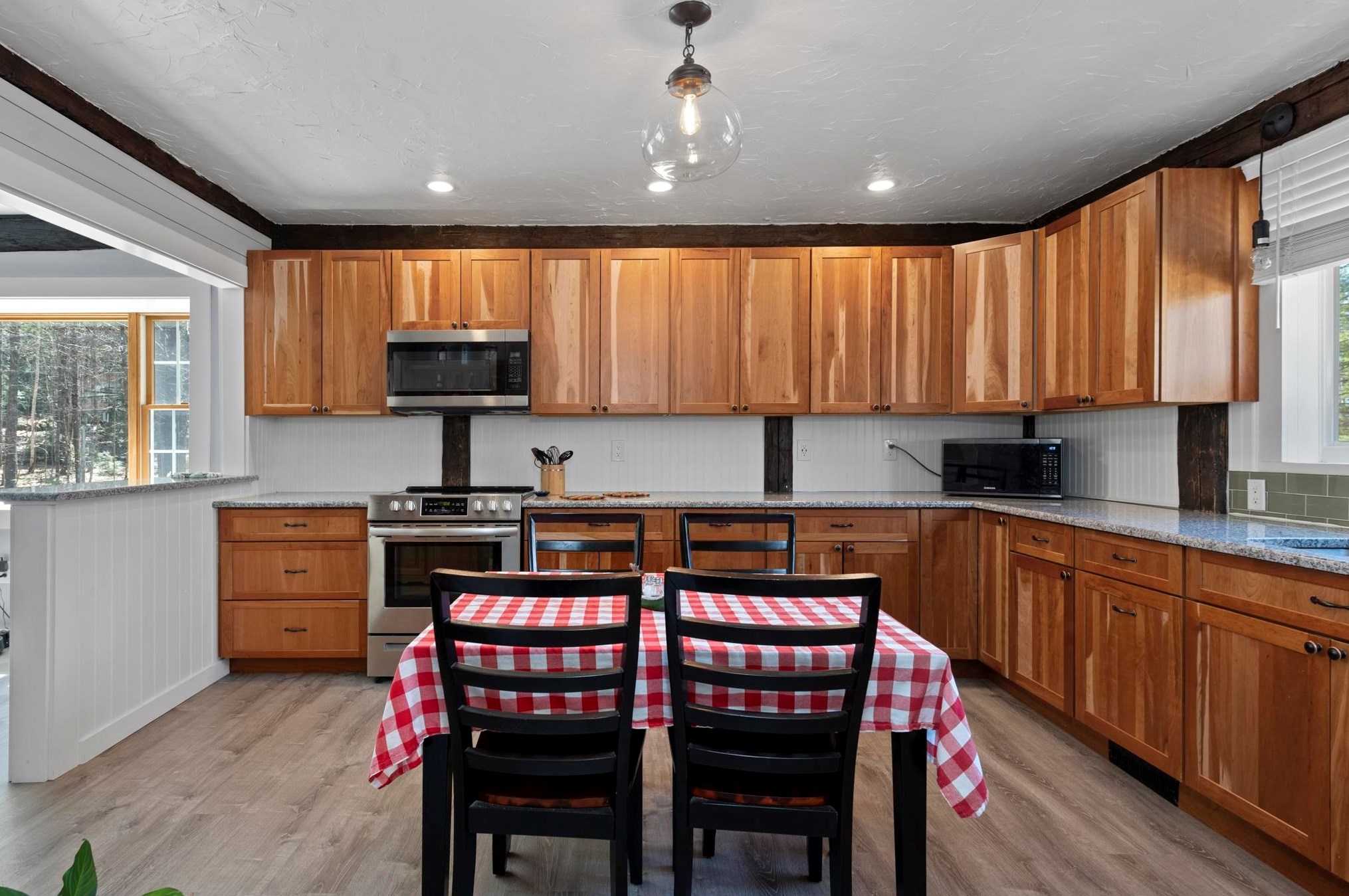 306 Berry Rd, Bridgewater NH 03222-6807 exterior