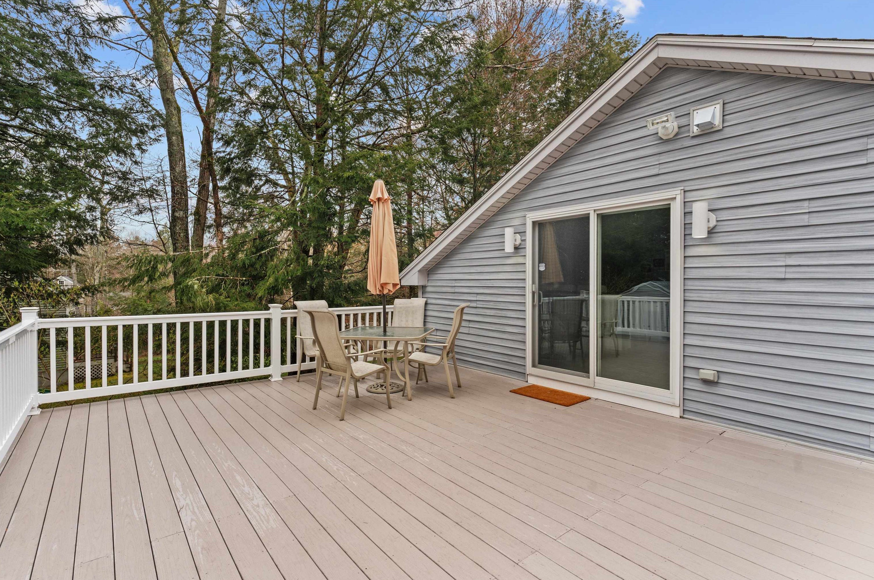 214 Long Pond Rd, Northwood NH  03261-3228 exterior
