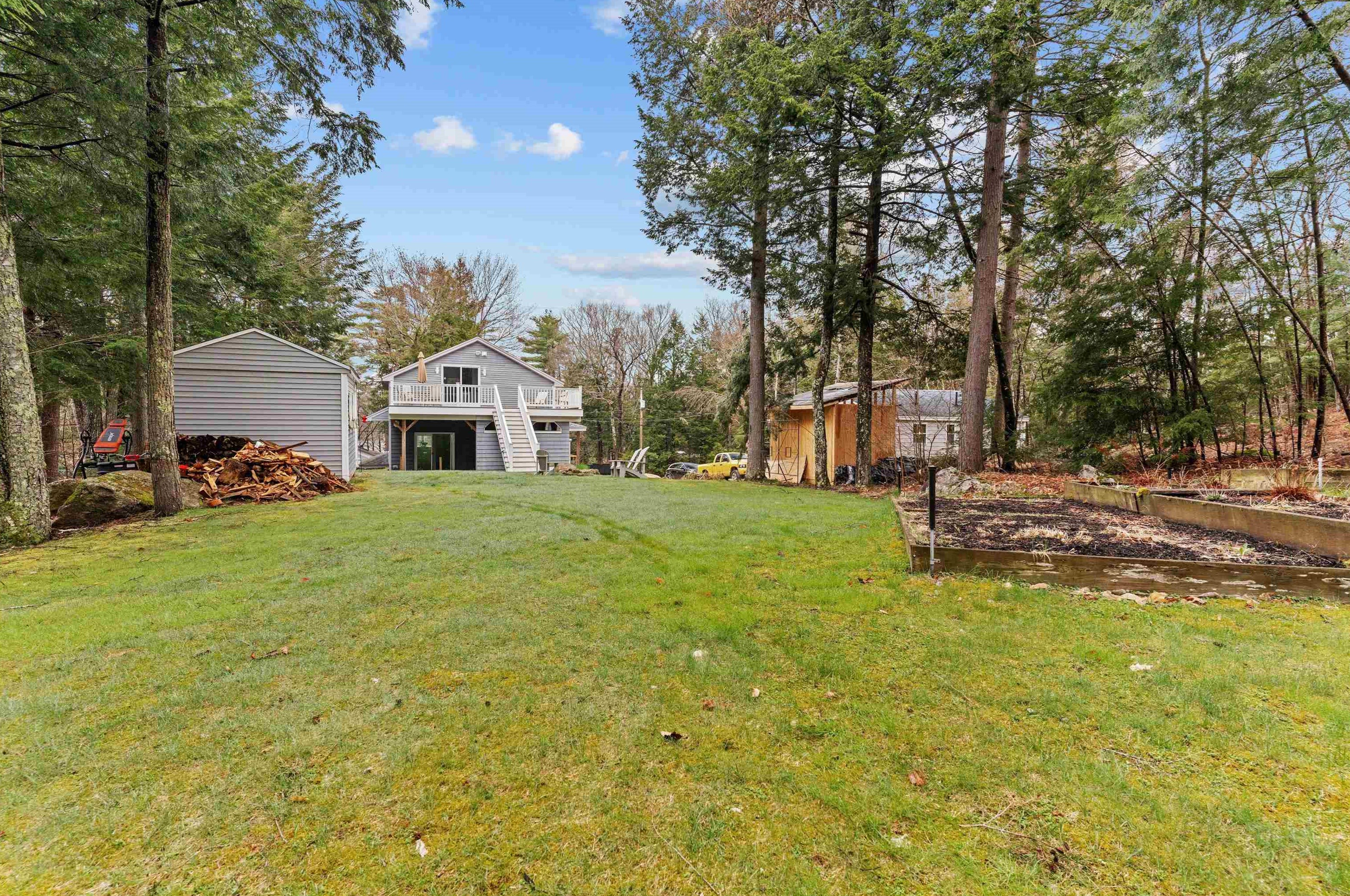 214 Long Pond Rd, Northwood NH  03261-3228 exterior