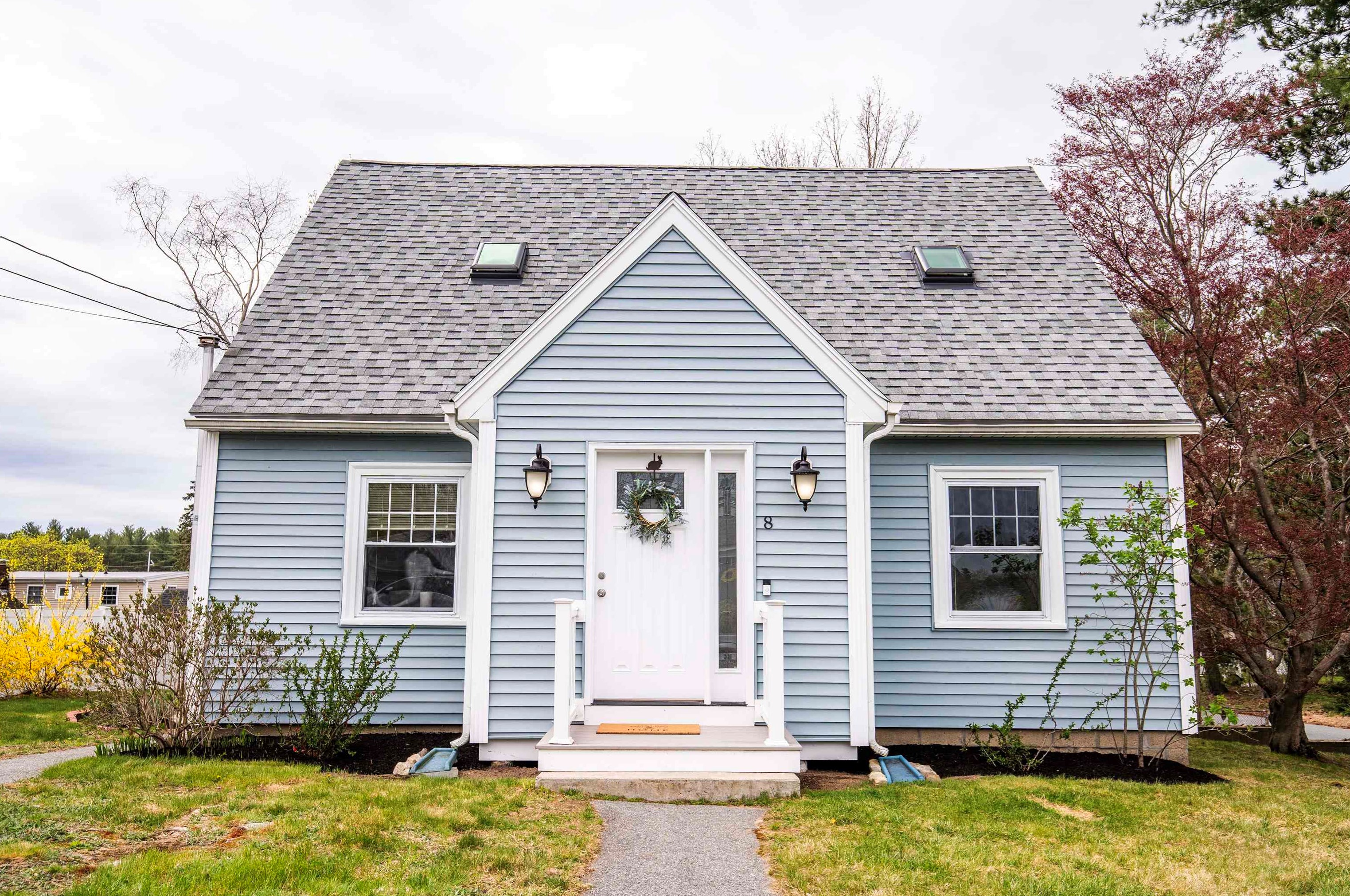 8 Benning St, Salem, NH 03079
