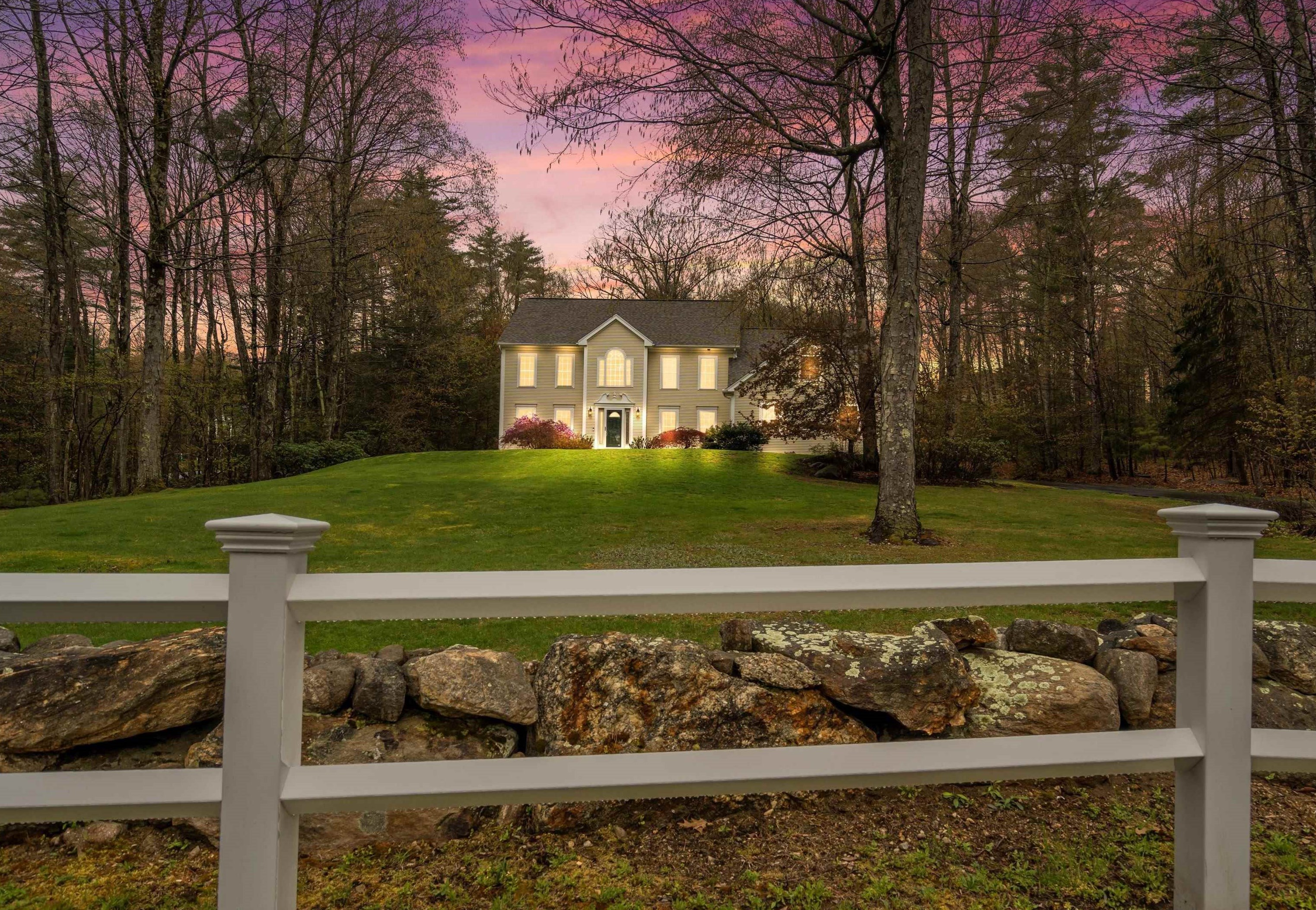 11 Beards Hill Rd, Manchester, NH 03110-5745