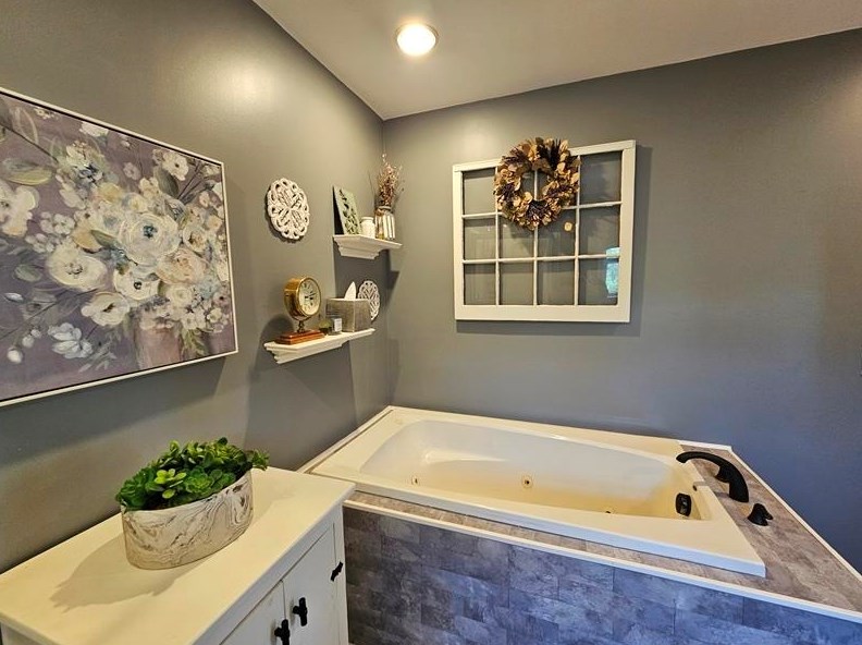 276 Apple Hill Rd, Nelson NH  03445-8552 exterior