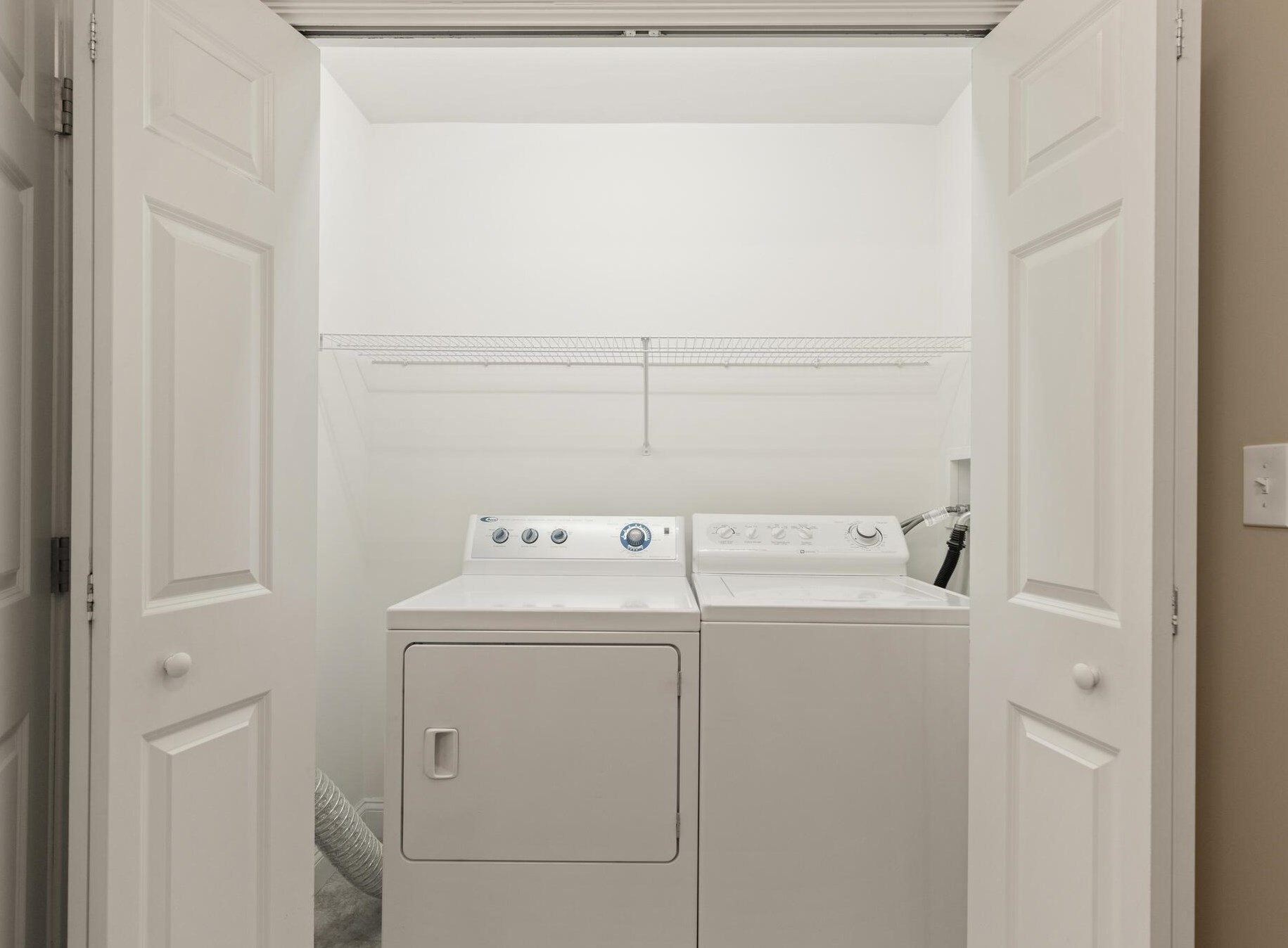 3 Arbor Cir, Hudson NH  03052-2648 exterior