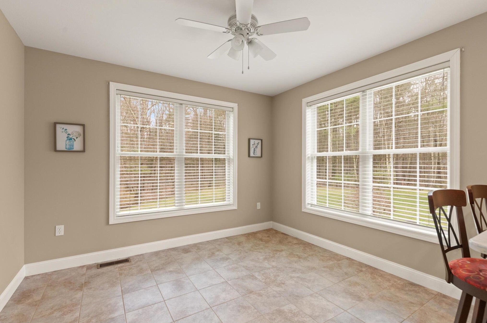 3 Arbor Cir, Hudson NH  03052-2648 exterior