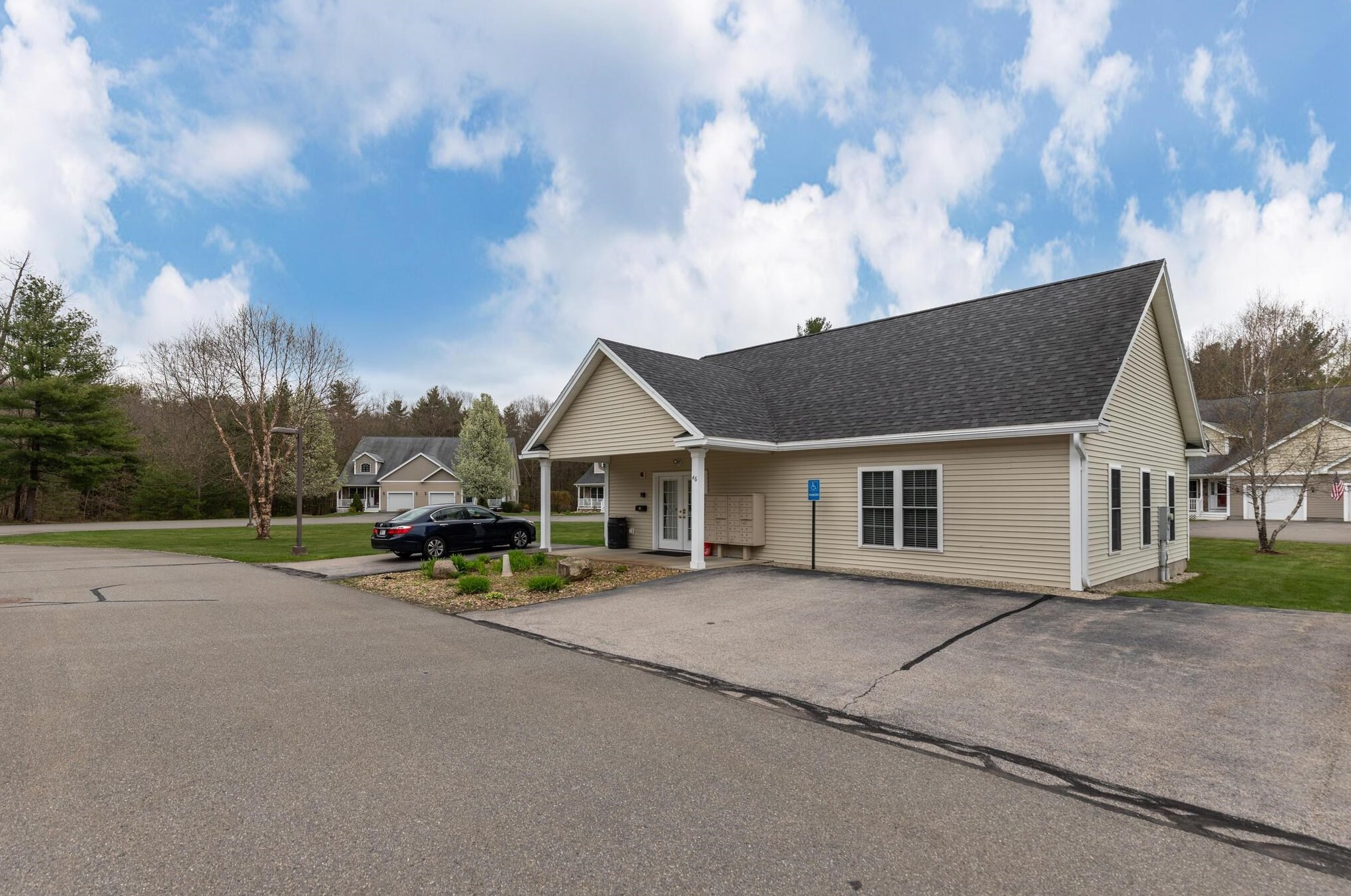 3 Arbor Cir, Hudson NH  03052-2648 exterior