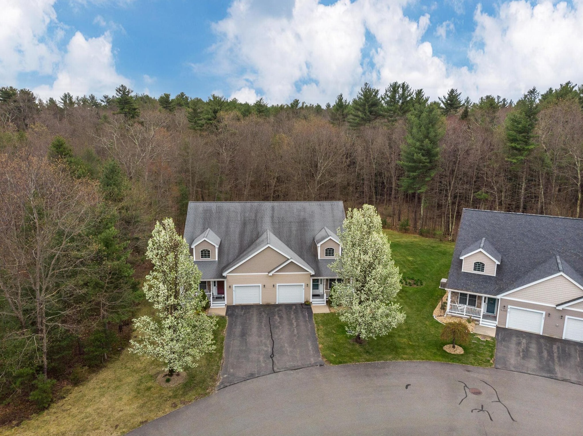 3 Arbor Cir, Hudson NH  03052-2648 exterior