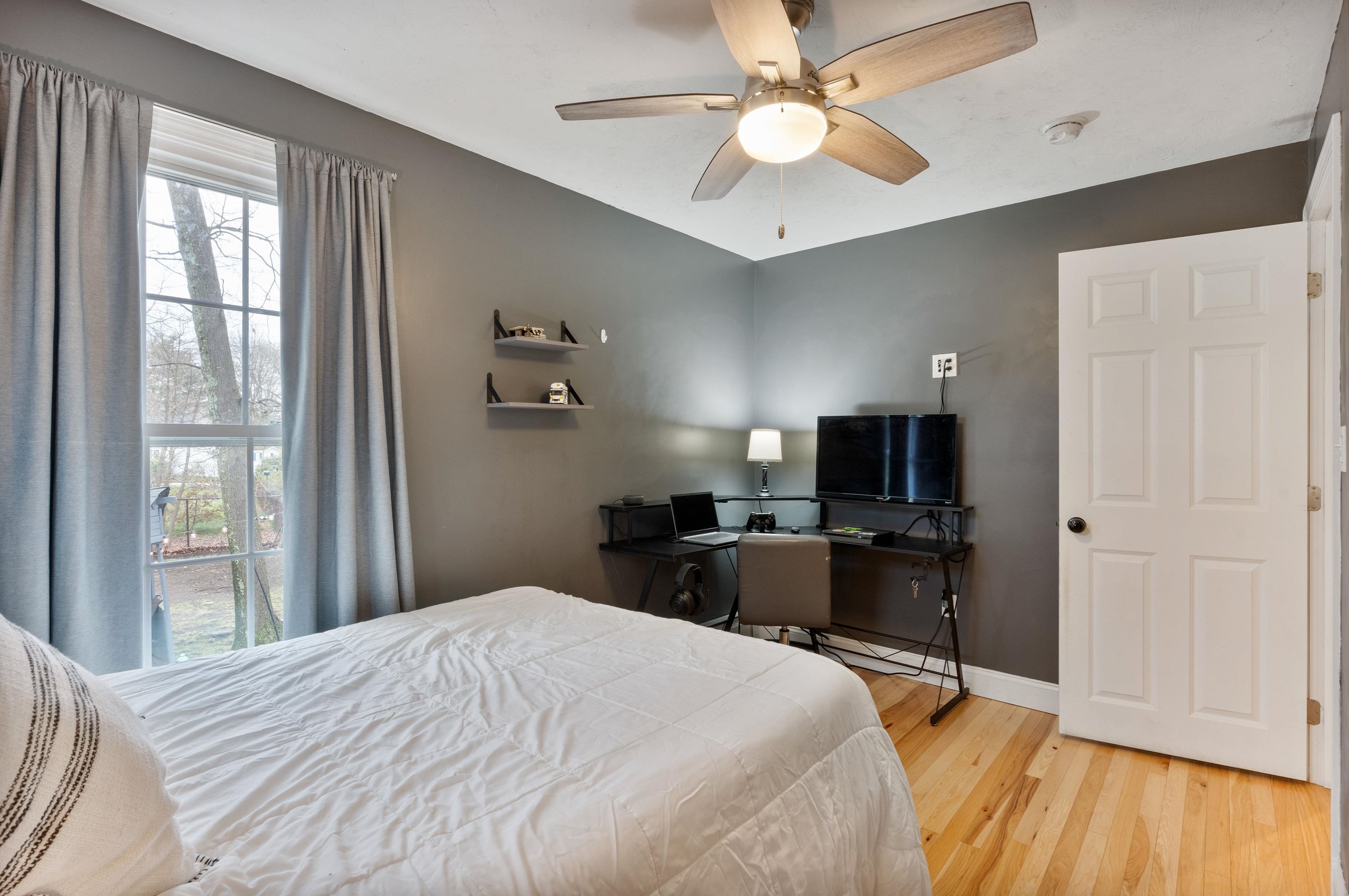 375 Medford St, Manchester NH  03109-4528 exterior