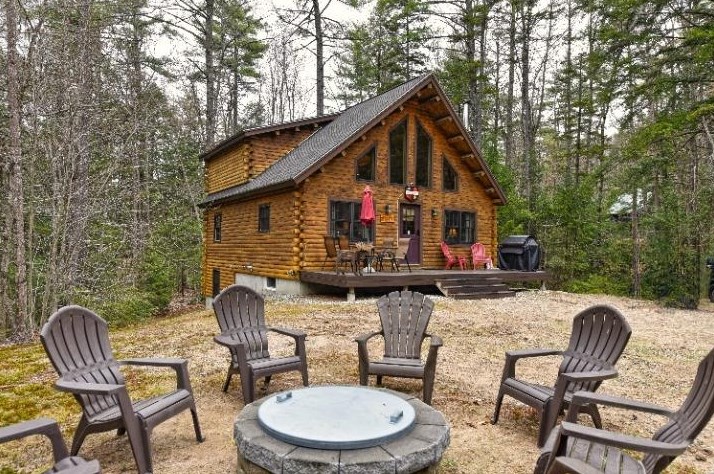 2 Burgdorf Dr, Madison, NH 03849