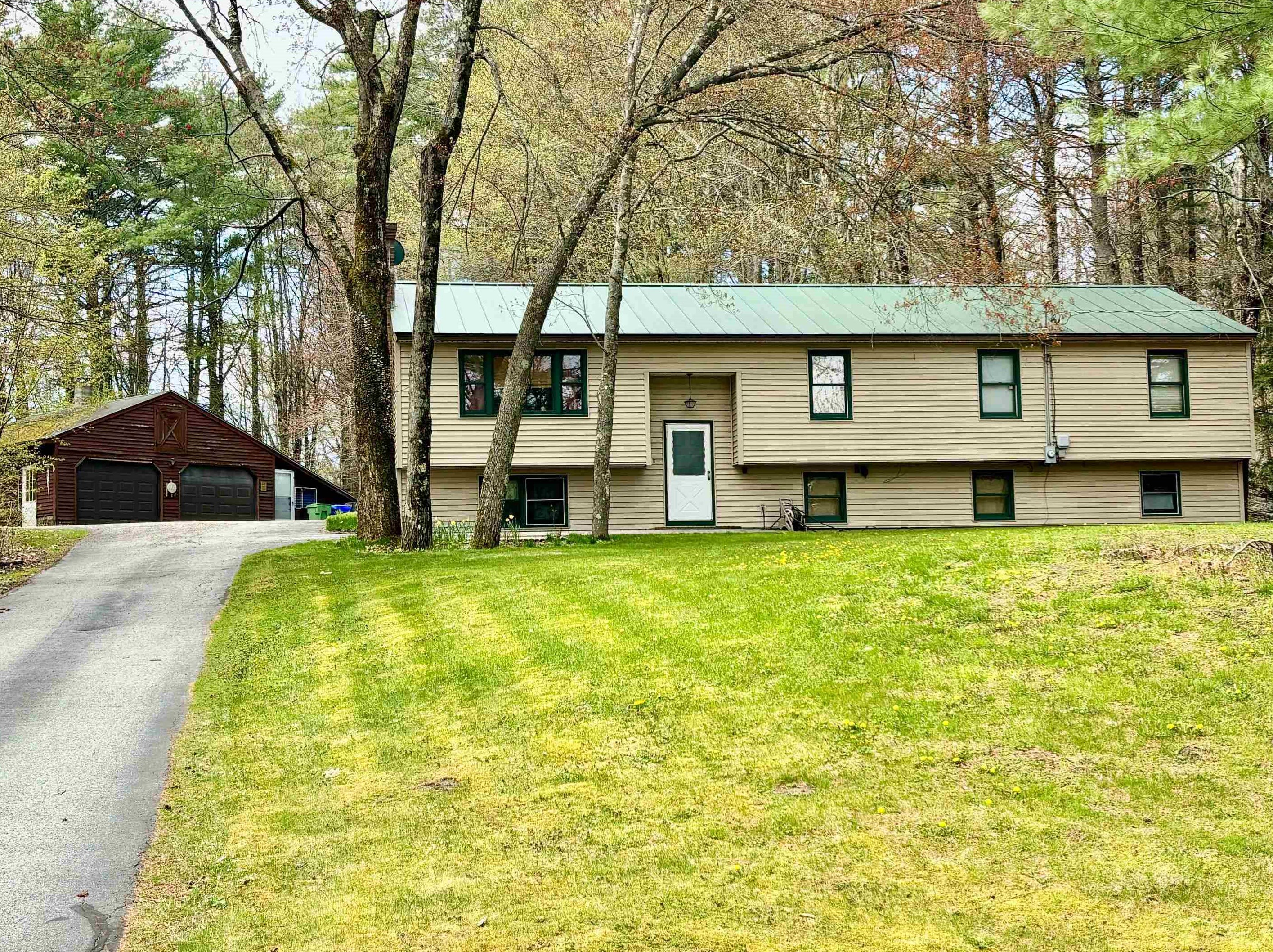 17 Clearview Dr, Concord, NH 03304-3603