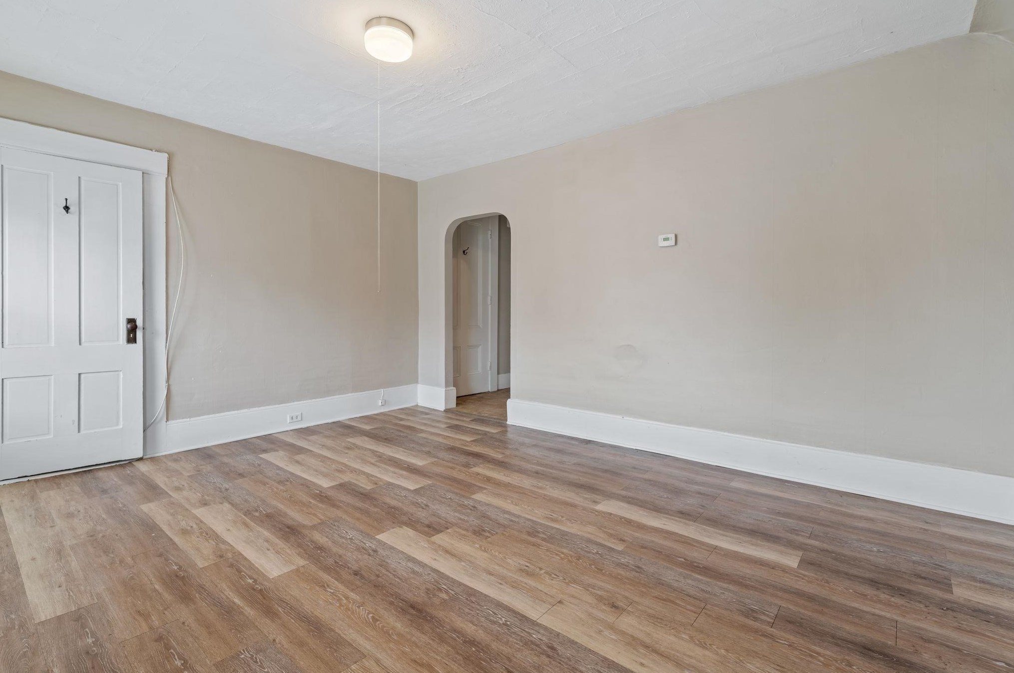 381 Merrimack St, Manchester NH 03103-4724 exterior