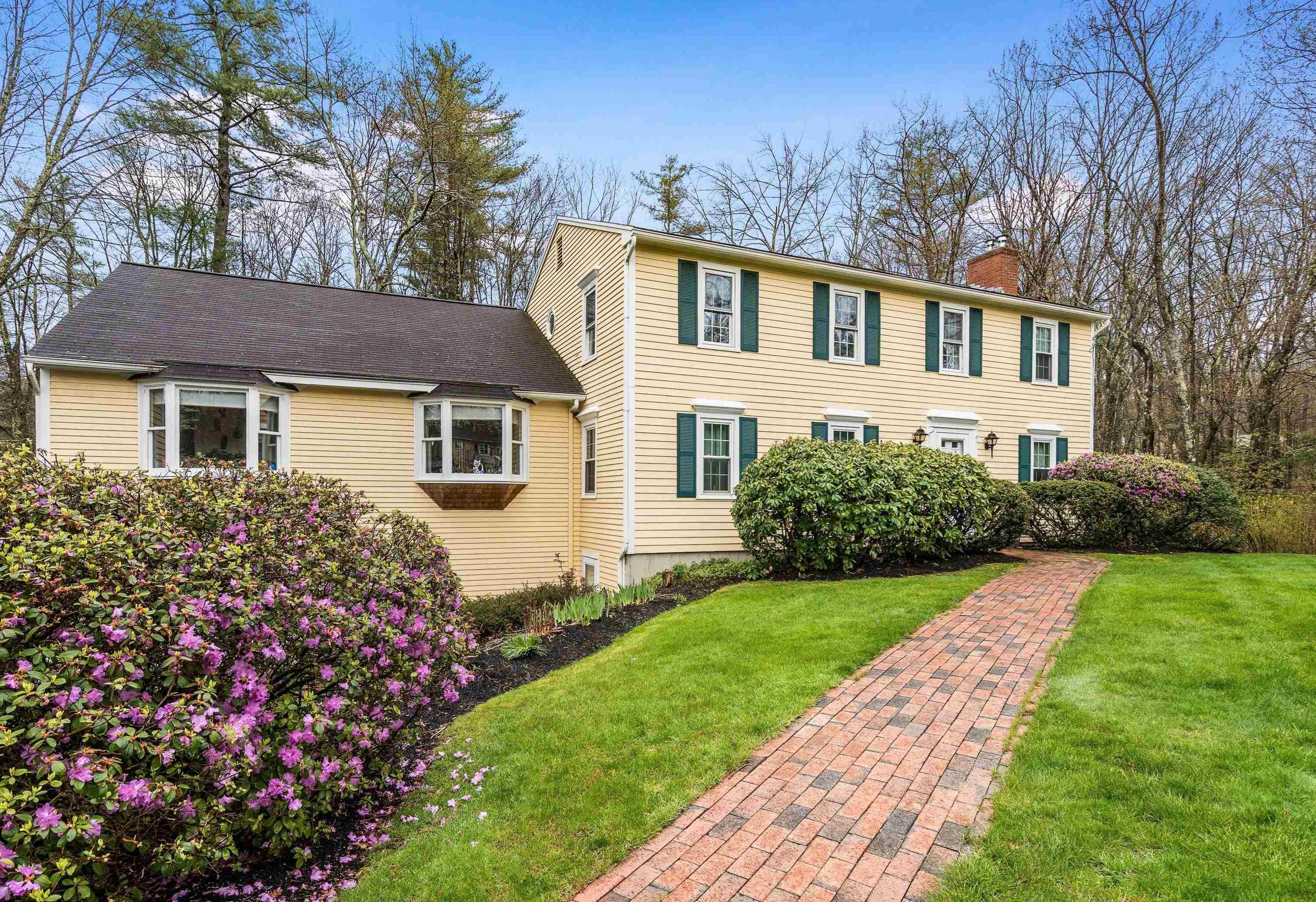 39 Old Sawmill Rd, Manchester, NH 03110-6225