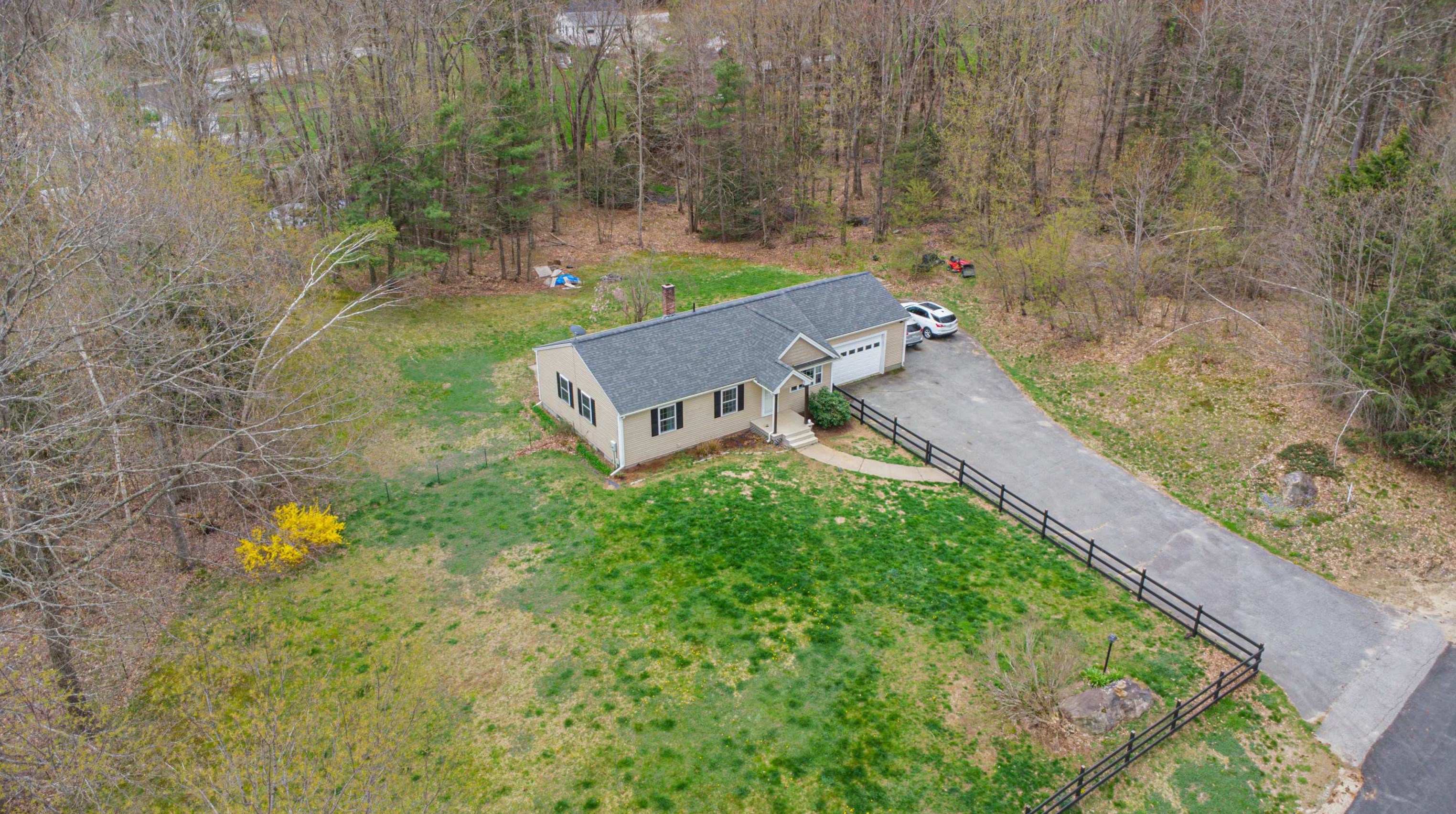 26 Hakala Dr, New Ipswich NH  03071-4013 exterior