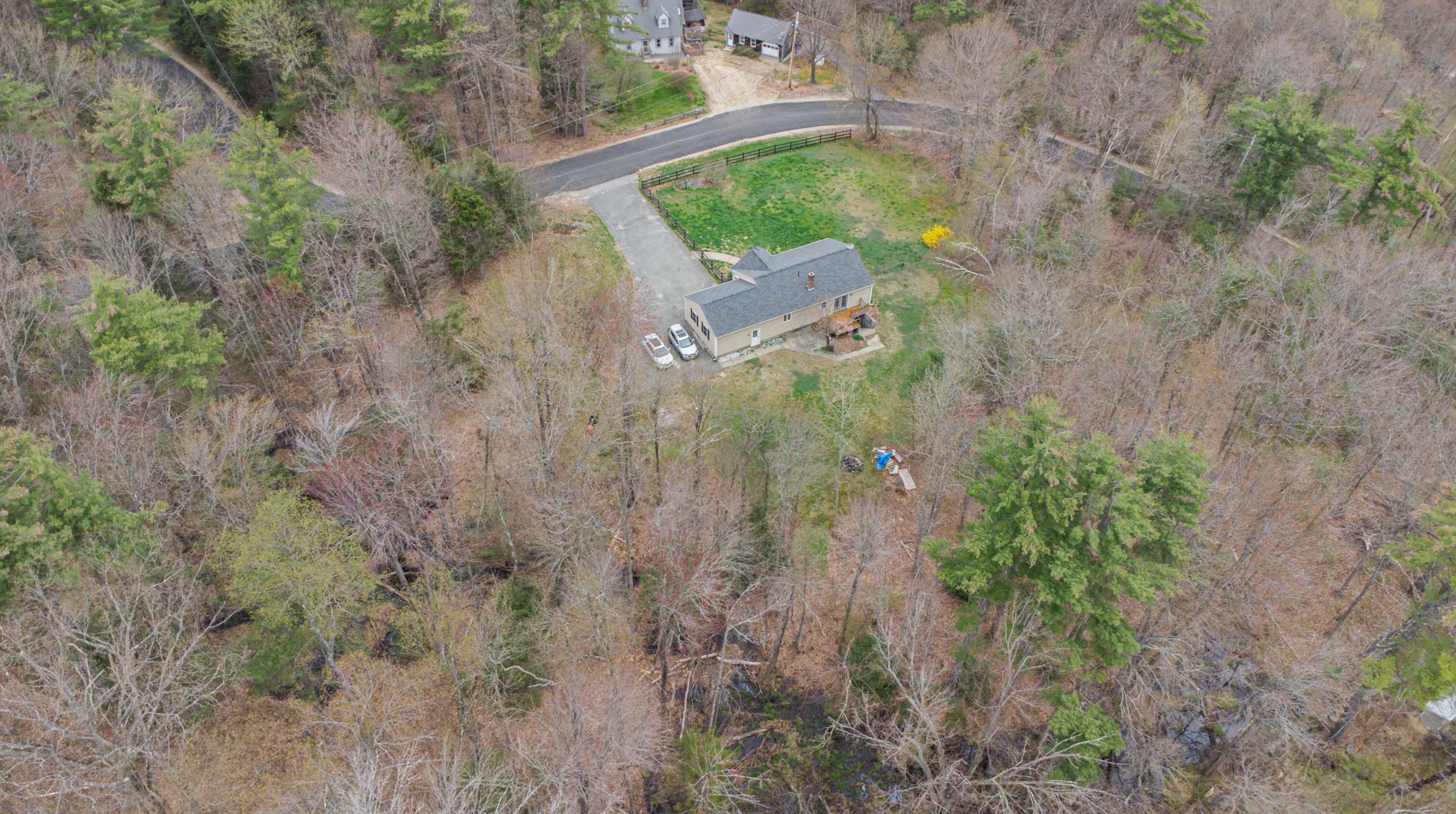 26 Hakala Dr, New Ipswich NH  03071-4013 exterior