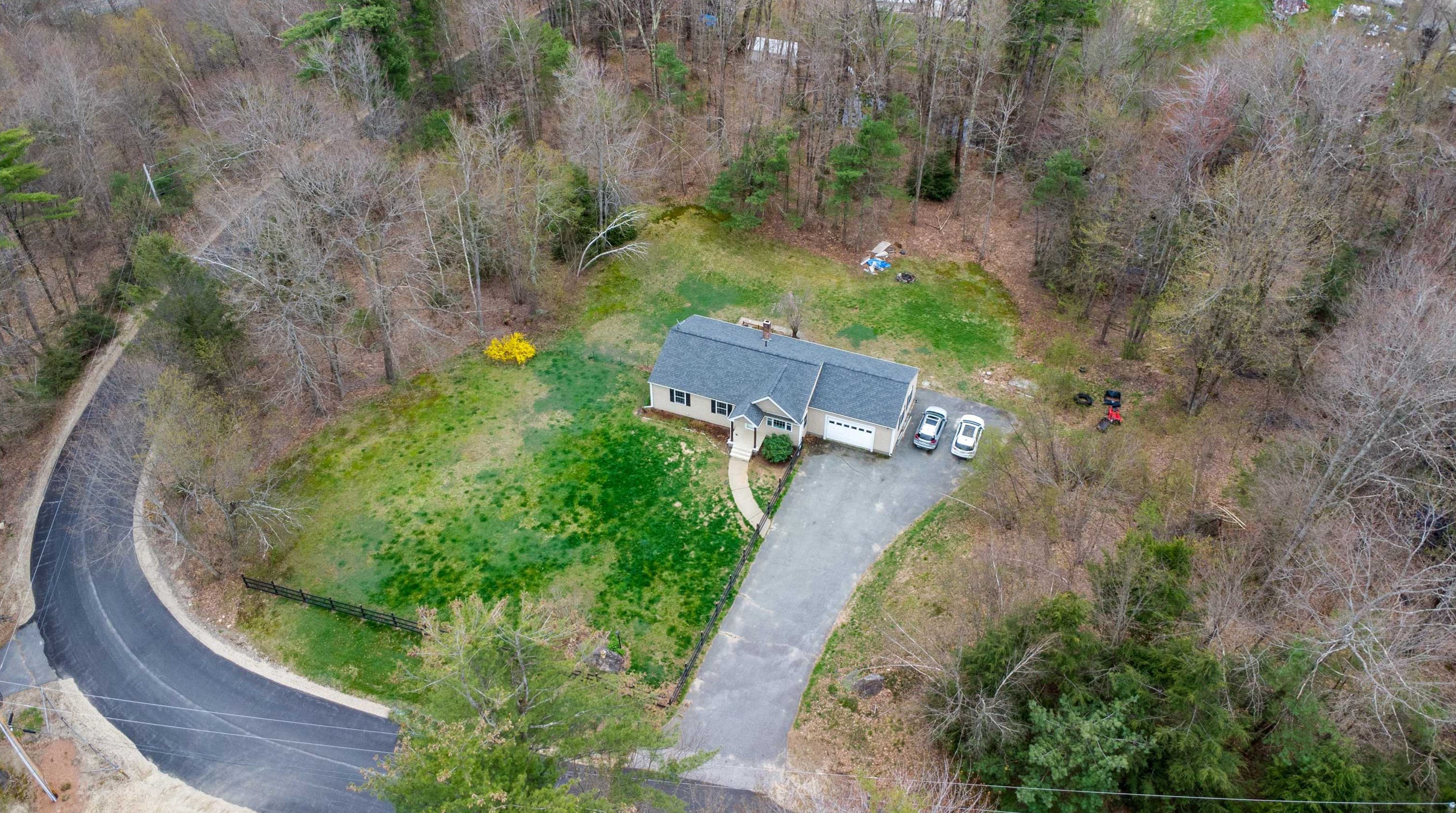 26 Hakala Dr, New Ipswich NH  03071-4013 exterior