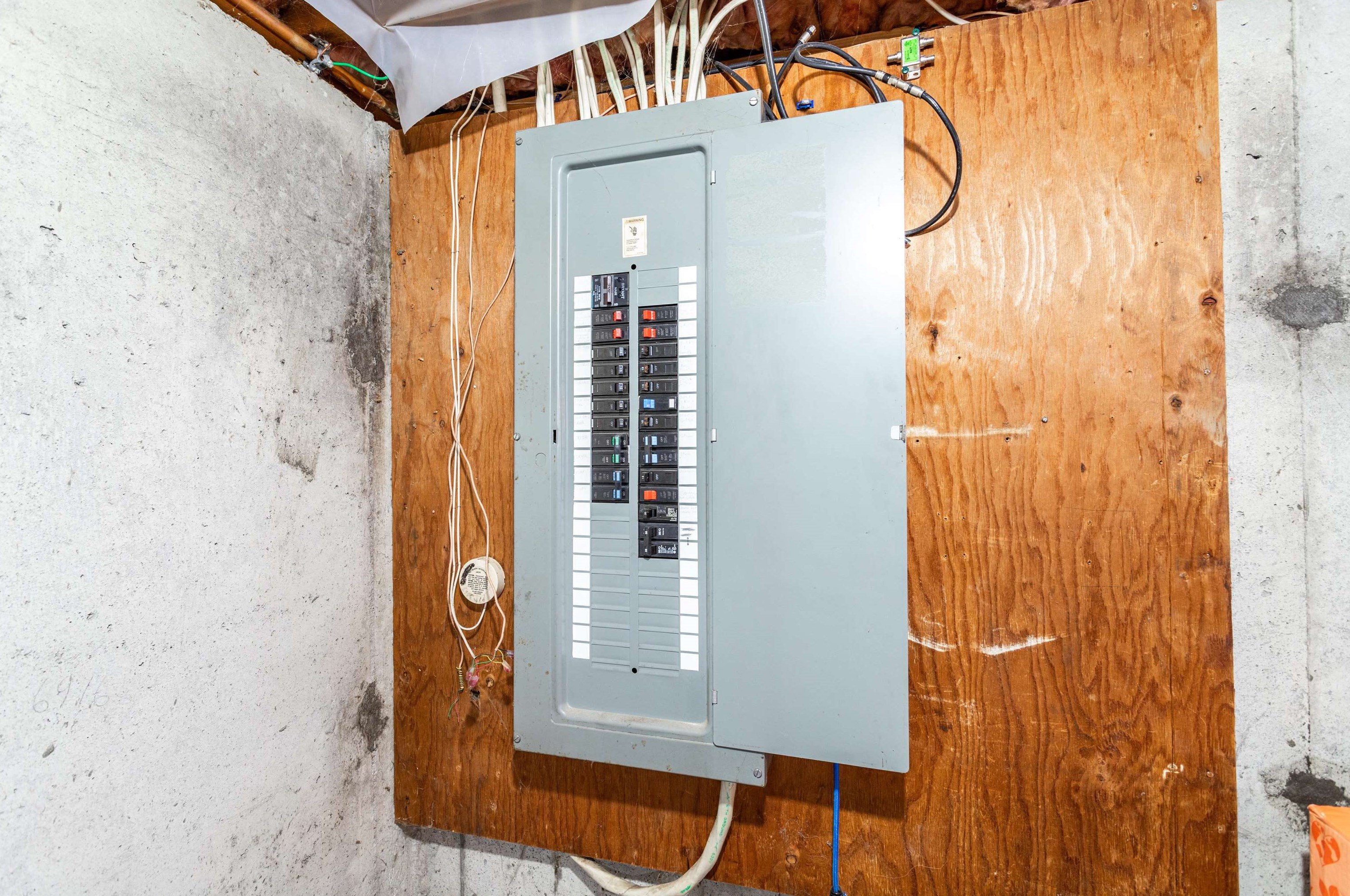 26 Hakala Dr, New Ipswich NH  03071-4013 exterior