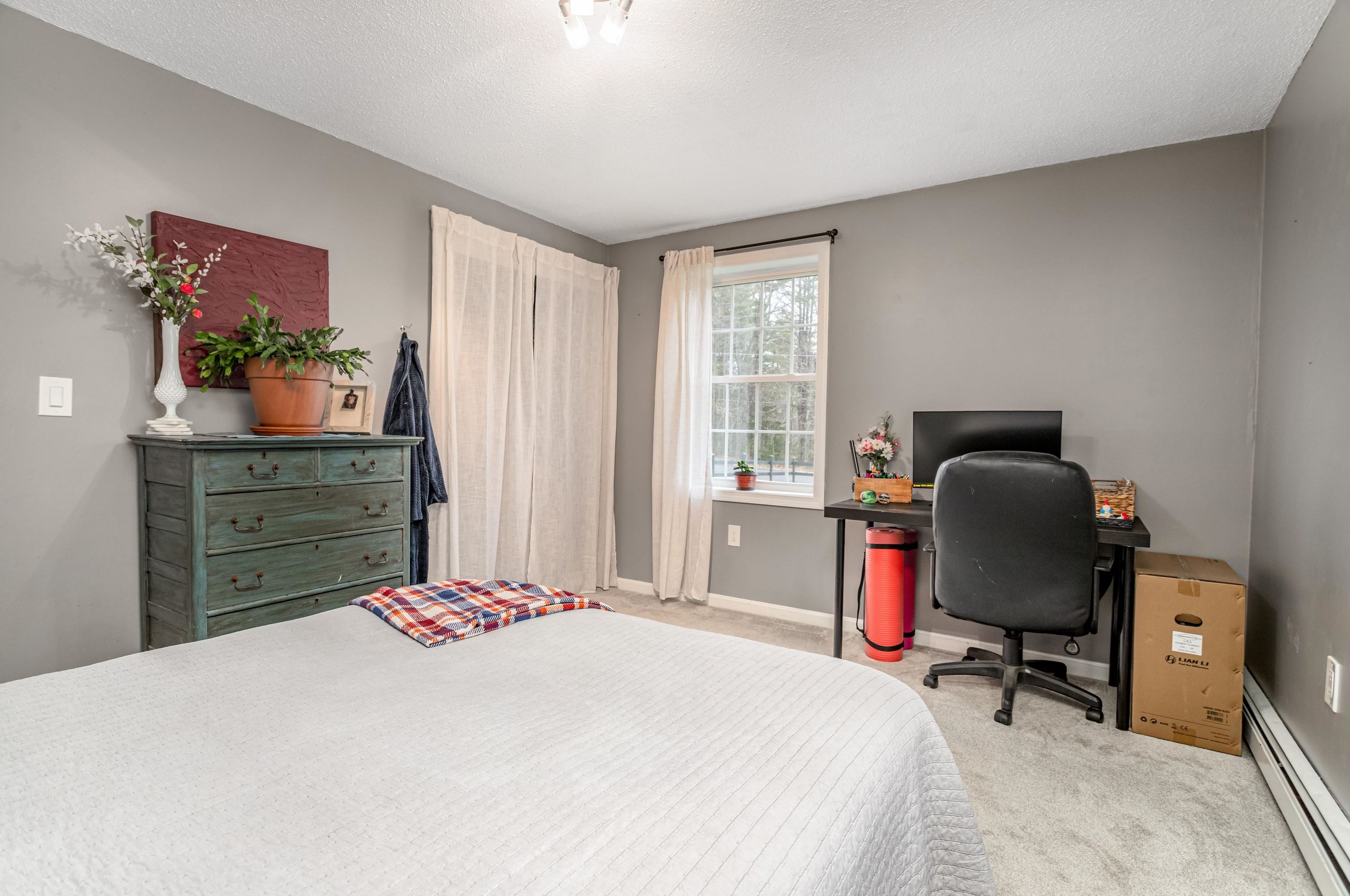 26 Hakala Dr, New Ipswich NH  03071-4013 exterior