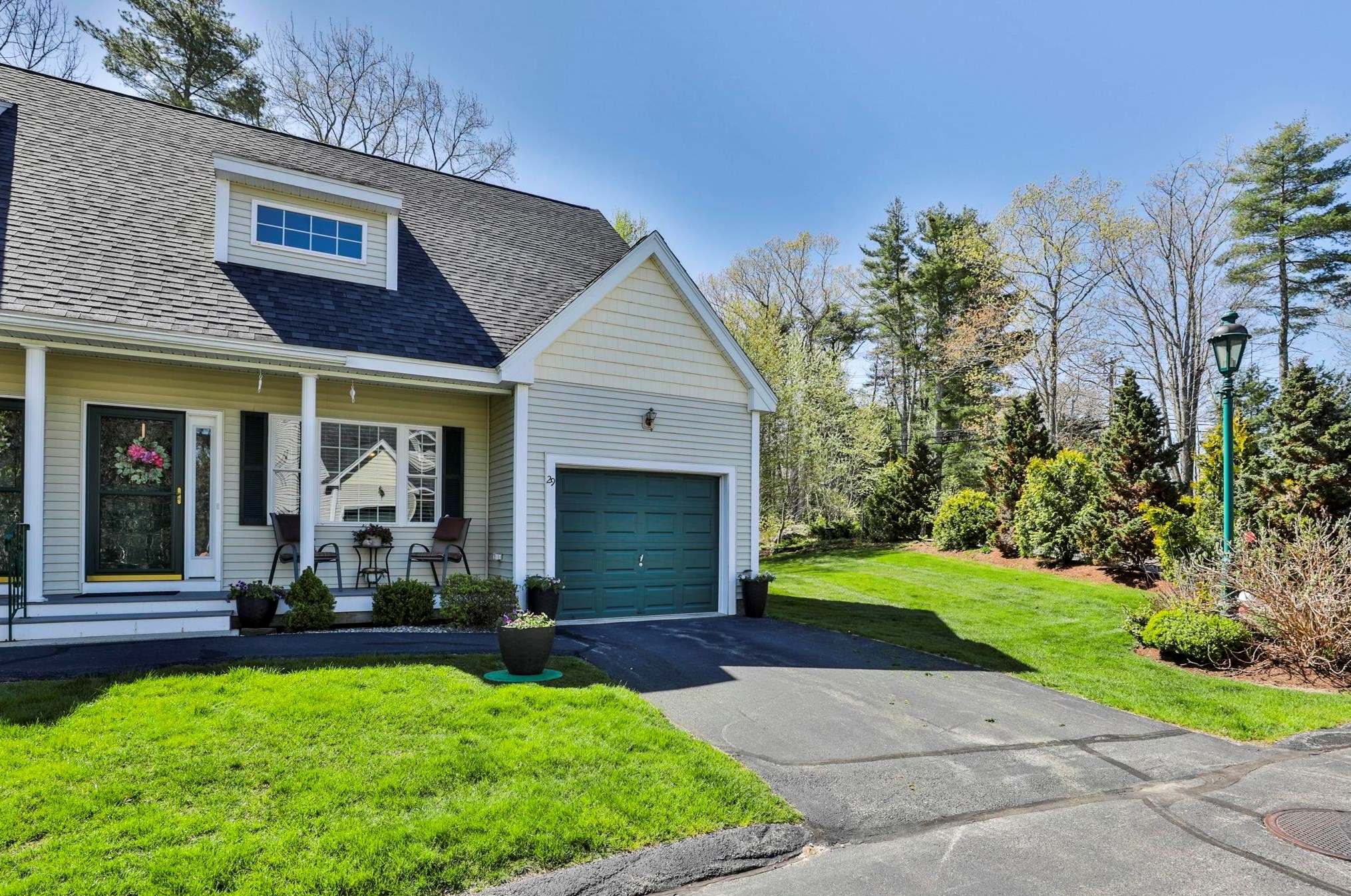 29 Locksley Ln, Raymond, NH 03077-1614