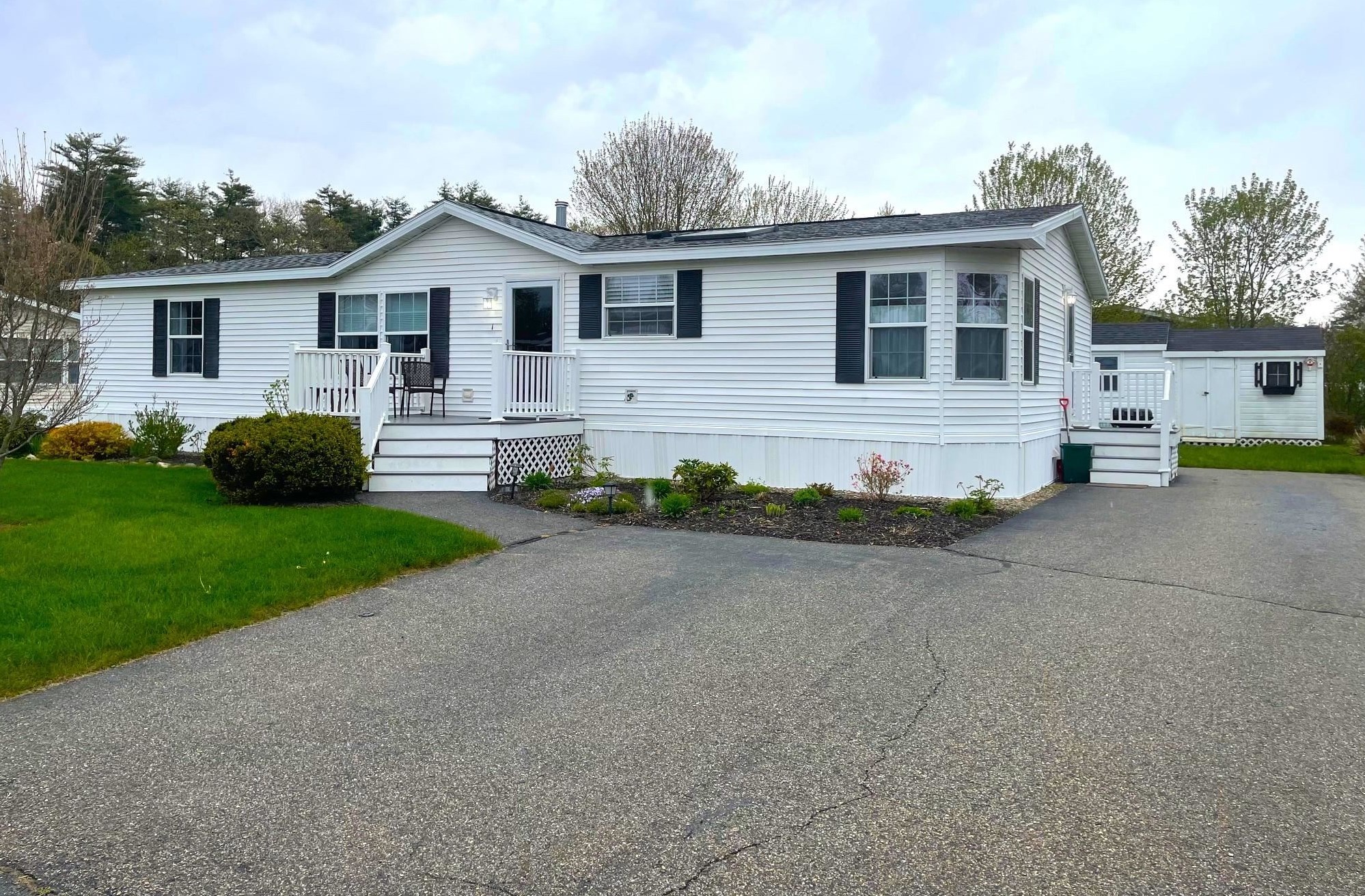 1 Freedom Dr, Dover, NH 03820-4952