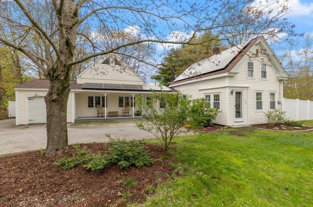 273 Main St, Danville, NH 03819