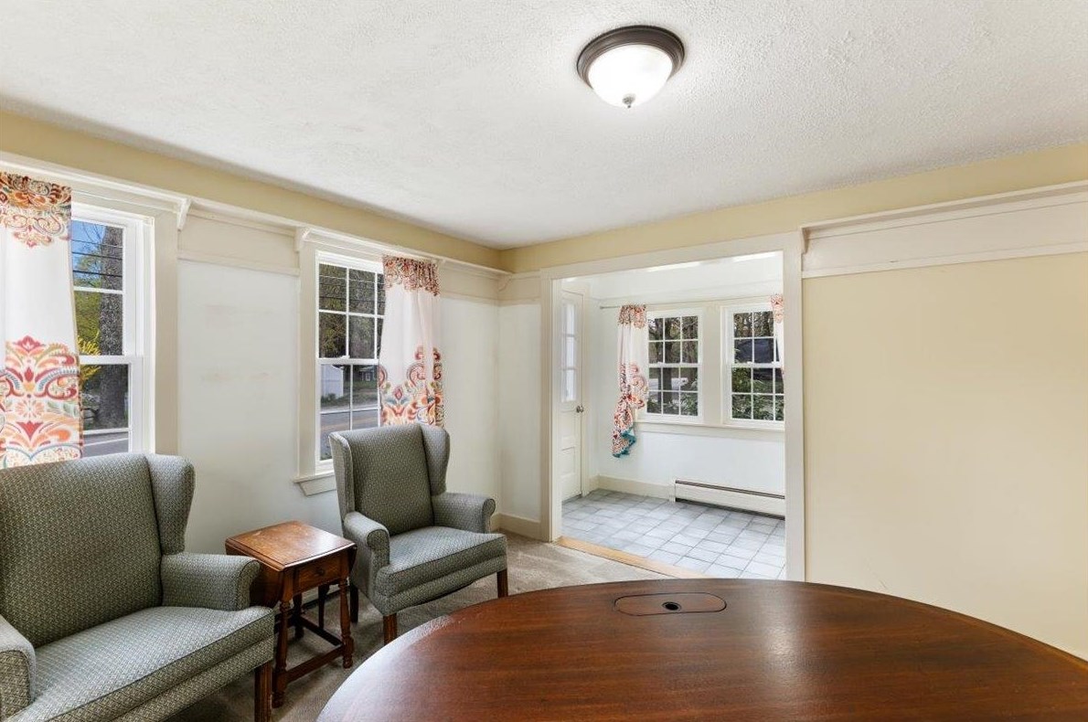 273 Main St, Danville NH  03819-3233 exterior