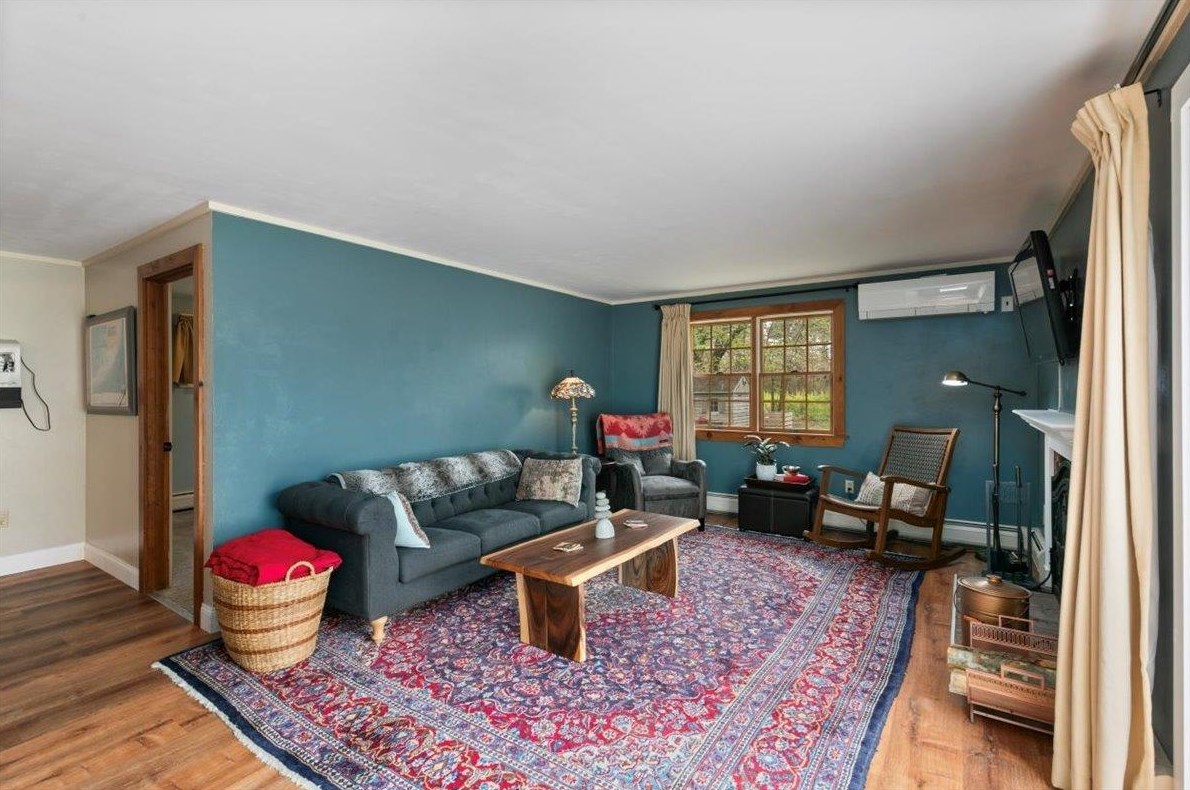 273 Main St, Danville NH  03819-3233 exterior