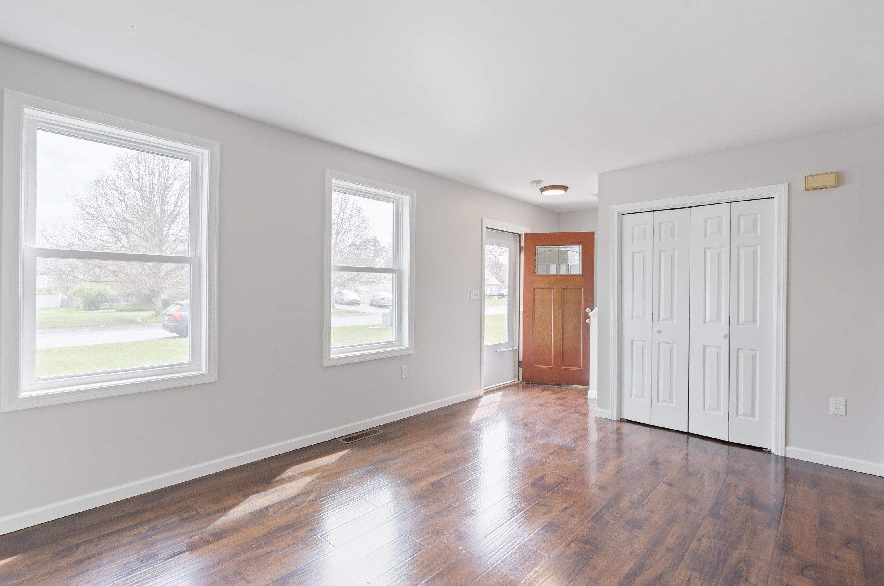 22 Freedom St, Merrimack, NH 03054