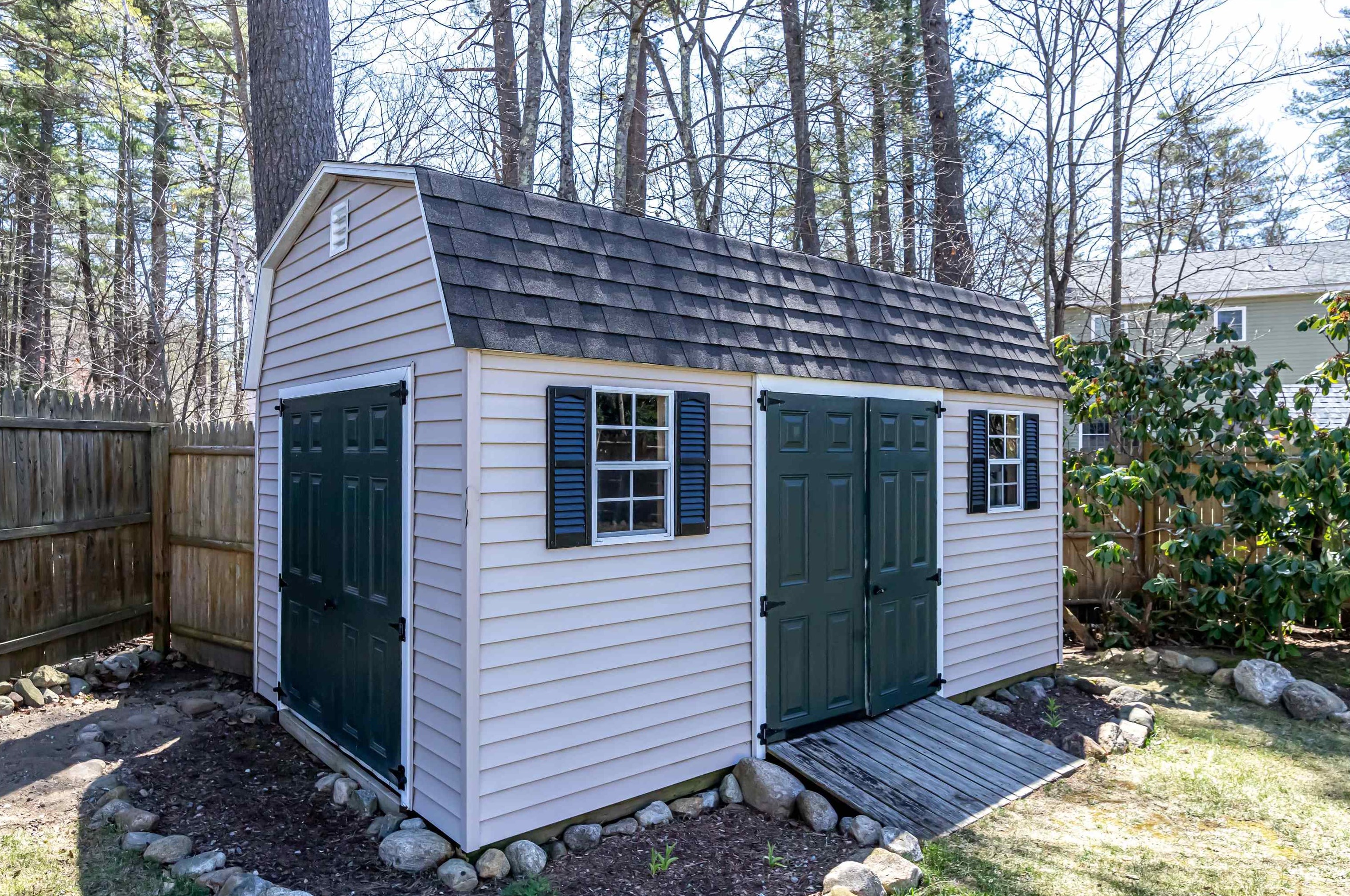 54 Circle Dr, Meredith NH  03253-6304 exterior