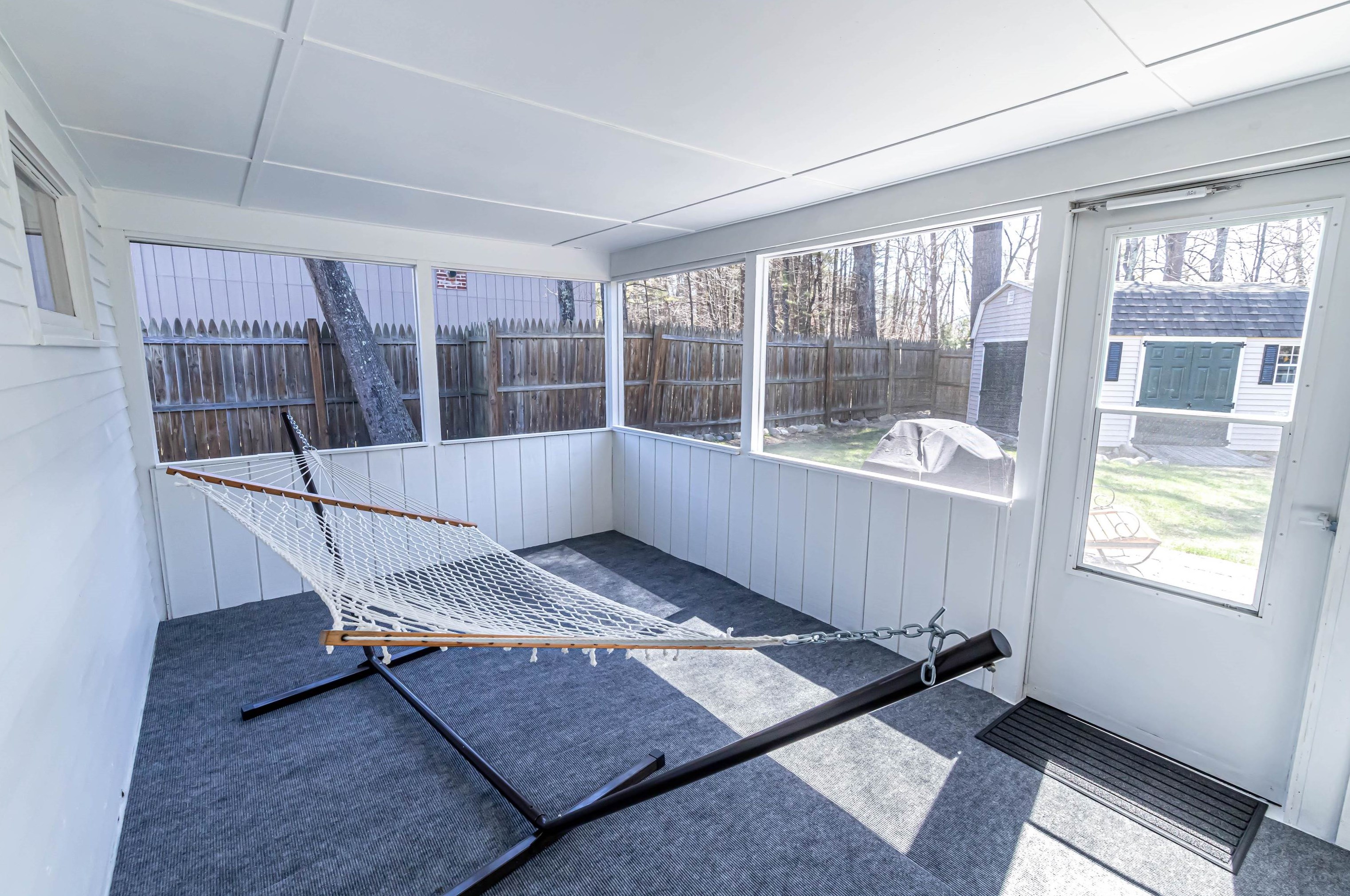54 Circle Dr, Meredith NH  03253-6304 exterior