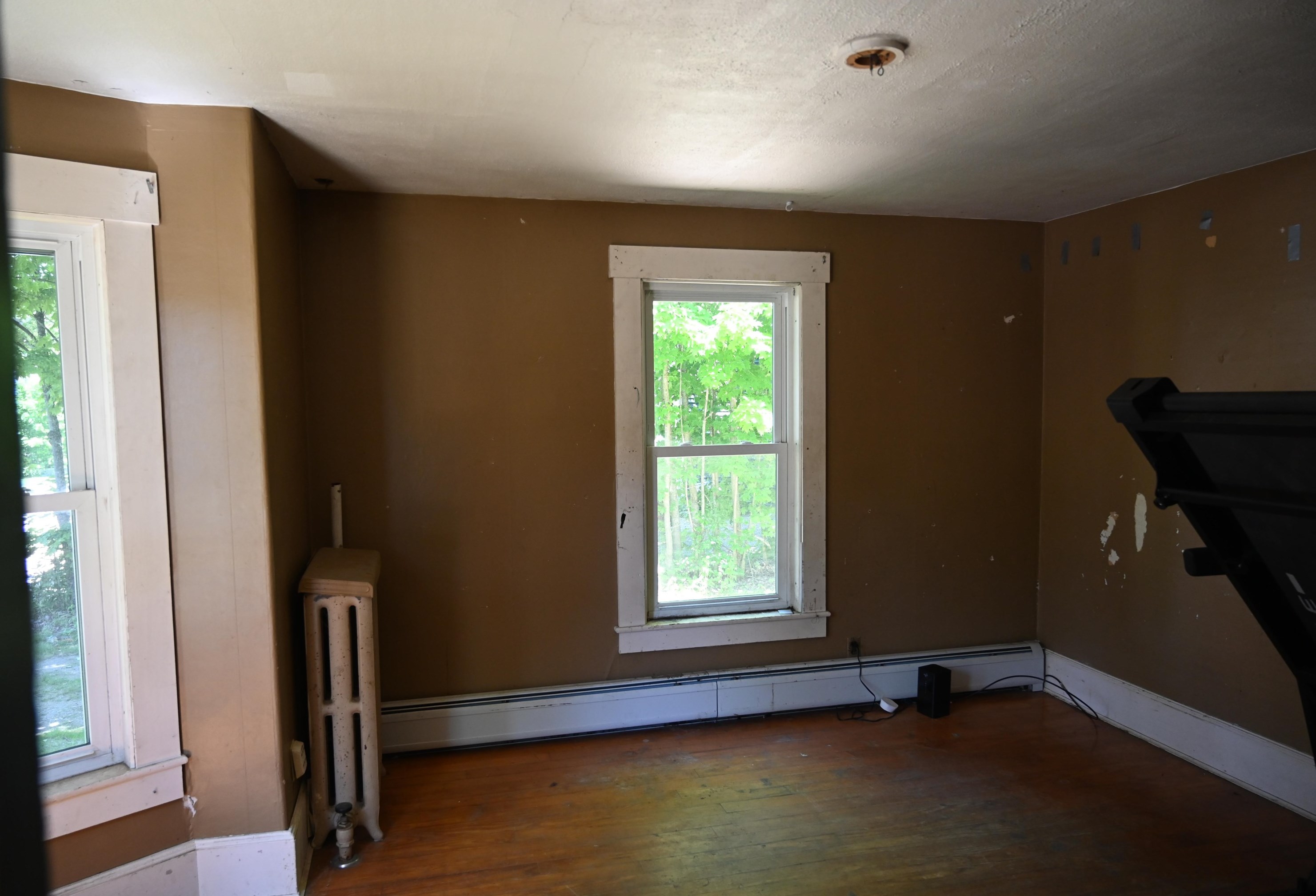 32 Berry Ave, Pittsfield NH 03263-3400 exterior