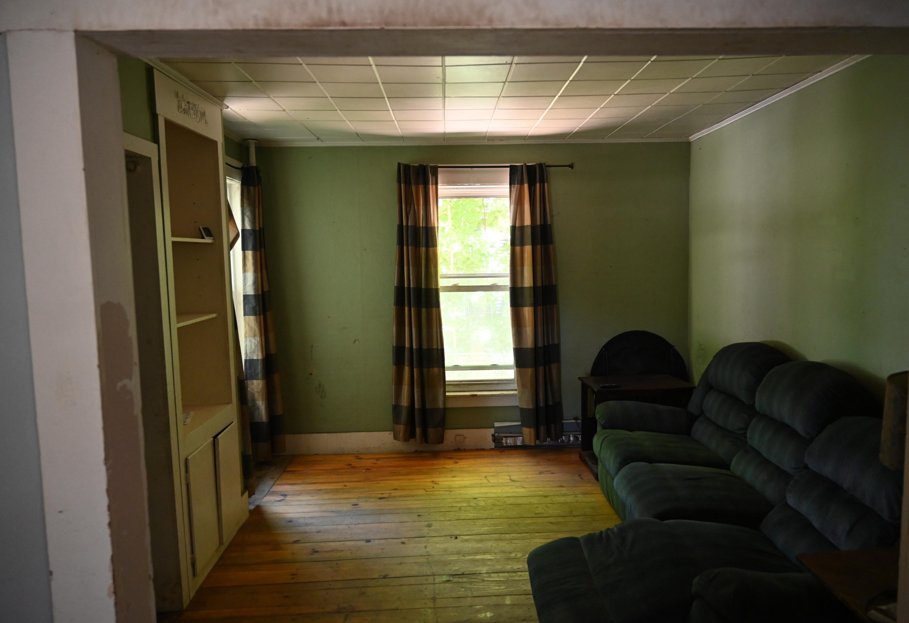 32 Berry Ave, Pittsfield NH 03263-3400 exterior