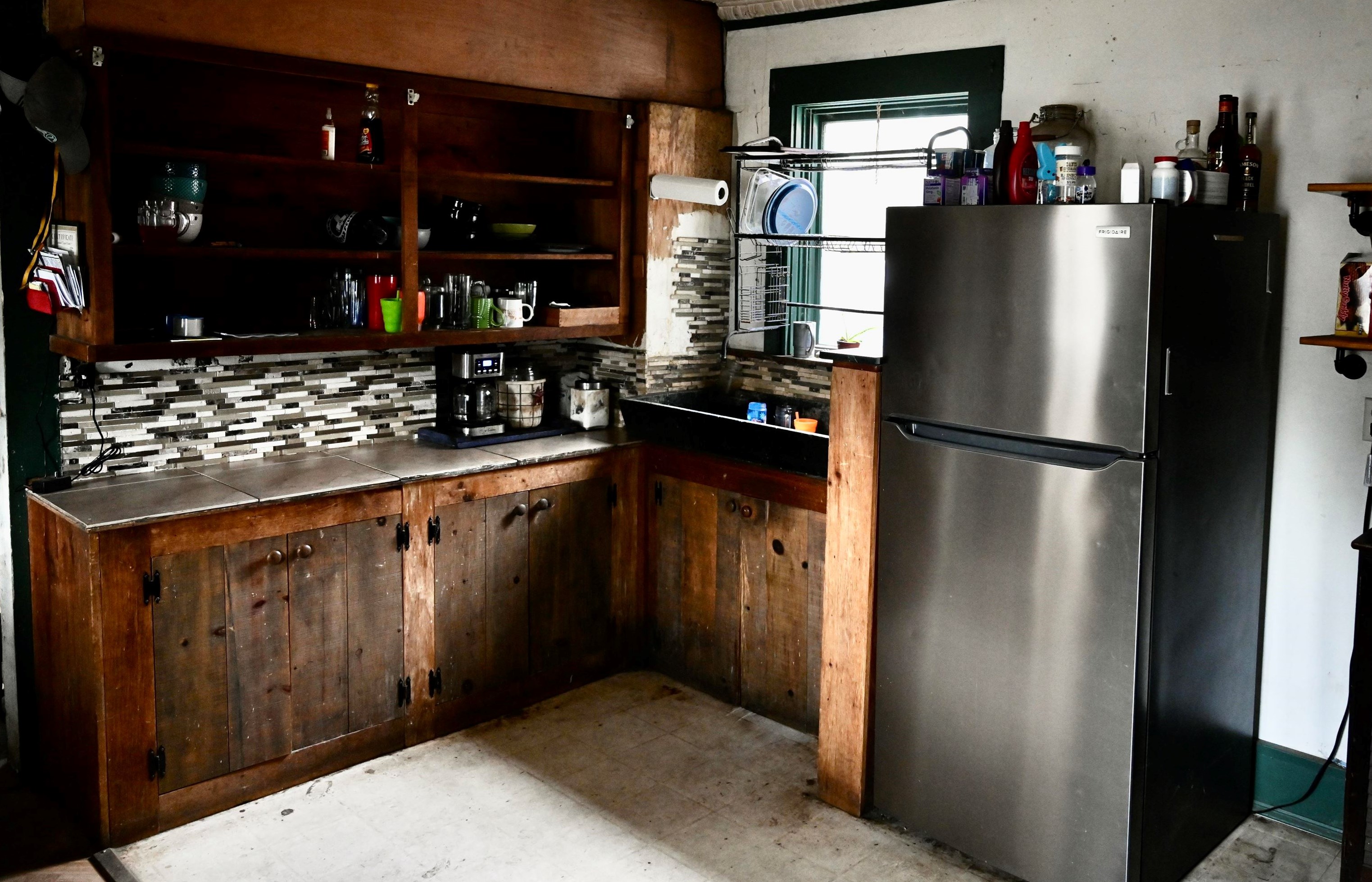 32 Berry Ave, Pittsfield NH 03263-3400 exterior