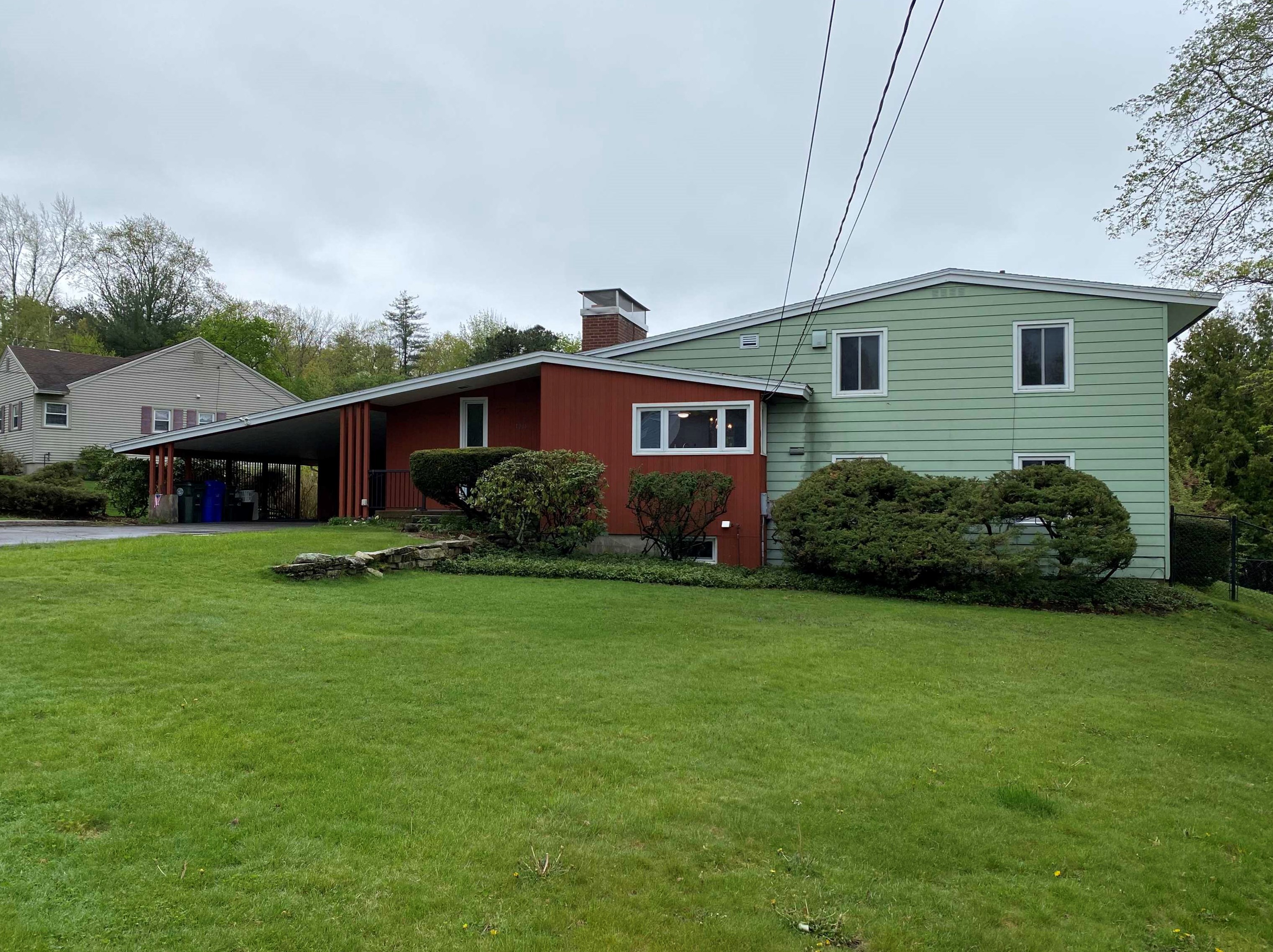 1008 Ray St, Manchester, NH 03104 exterior