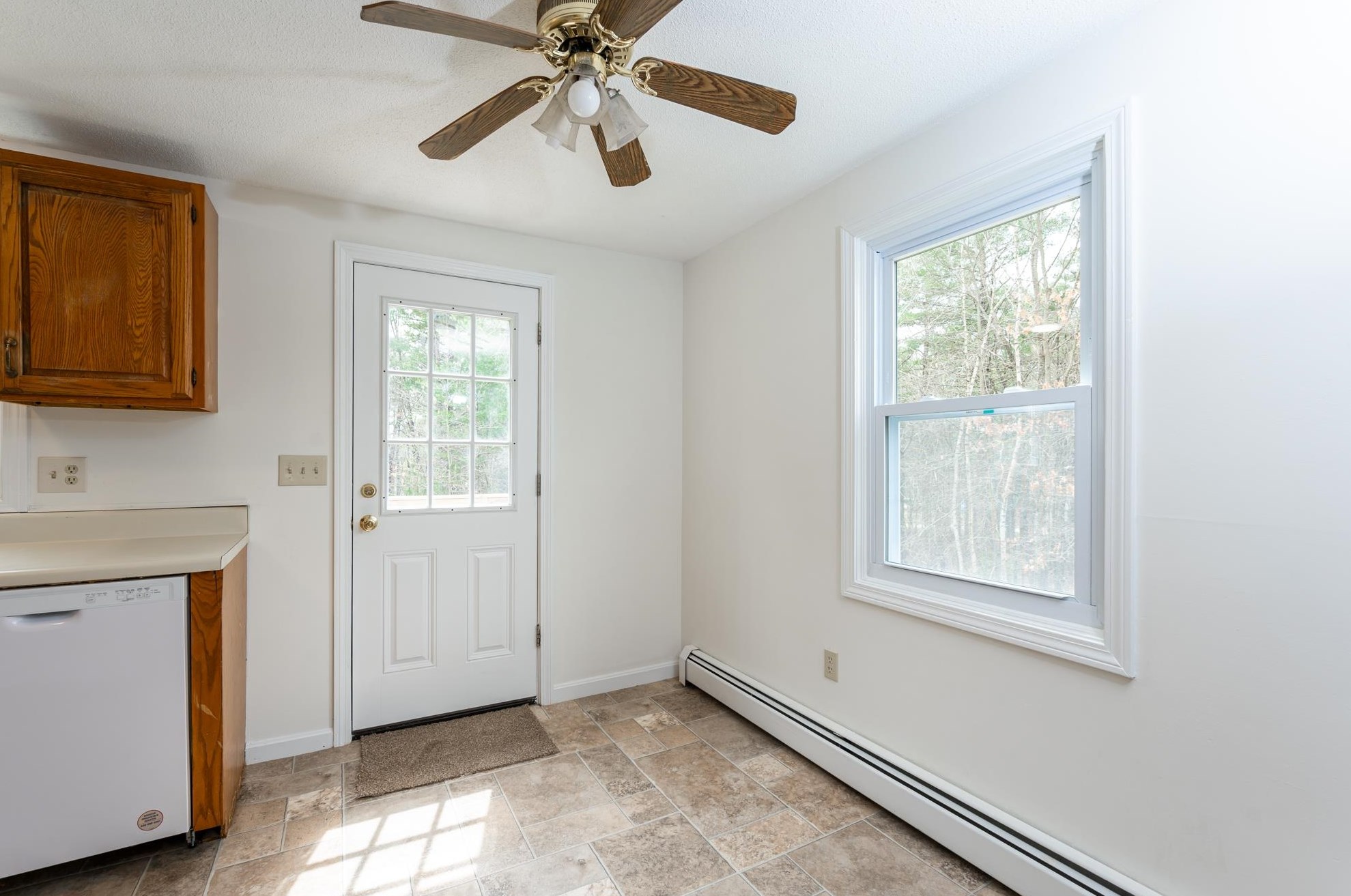 152 Porcupine Cir, Salem NH  03079-2868 exterior