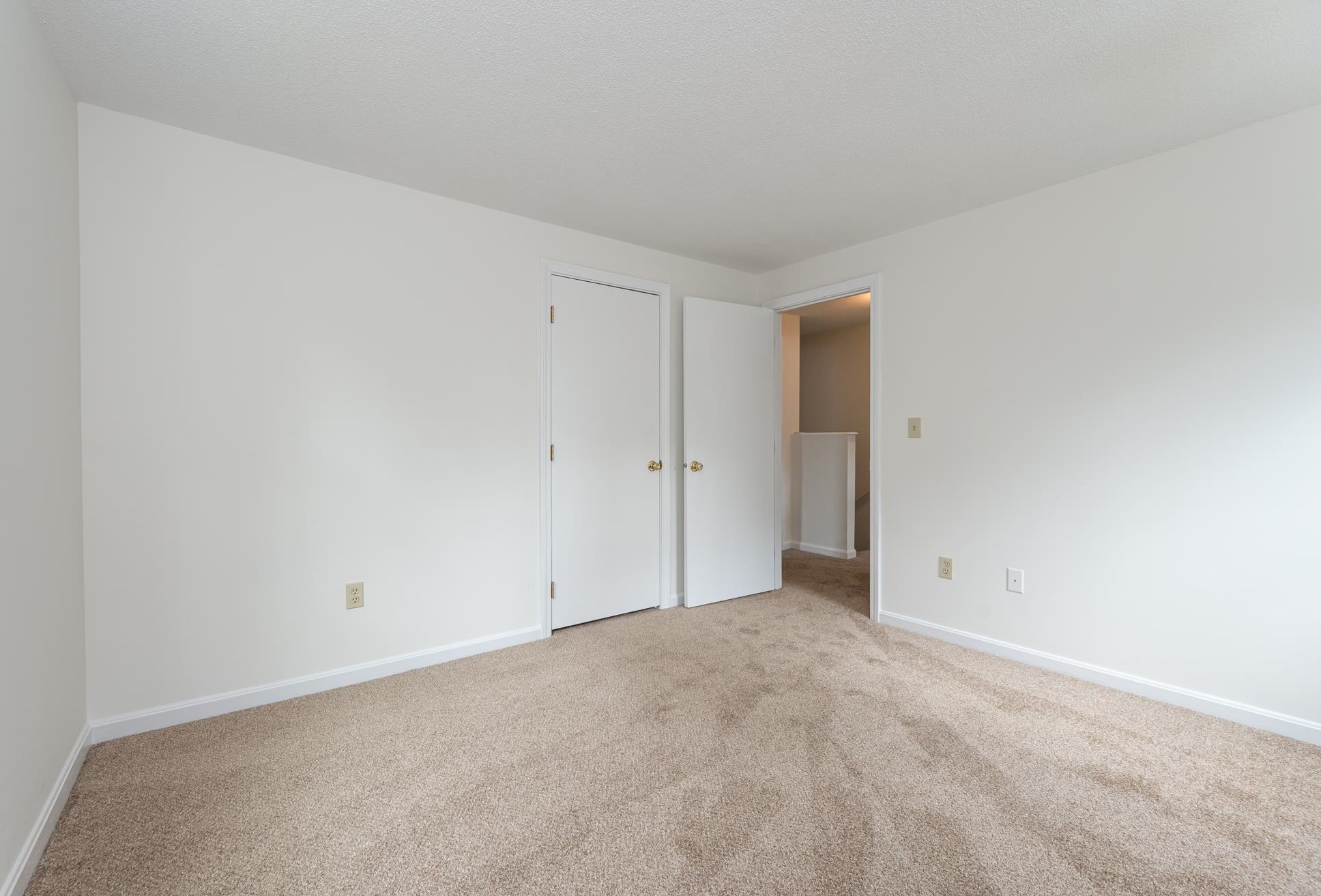 152 Porcupine Cir, Salem NH  03079-2868 exterior