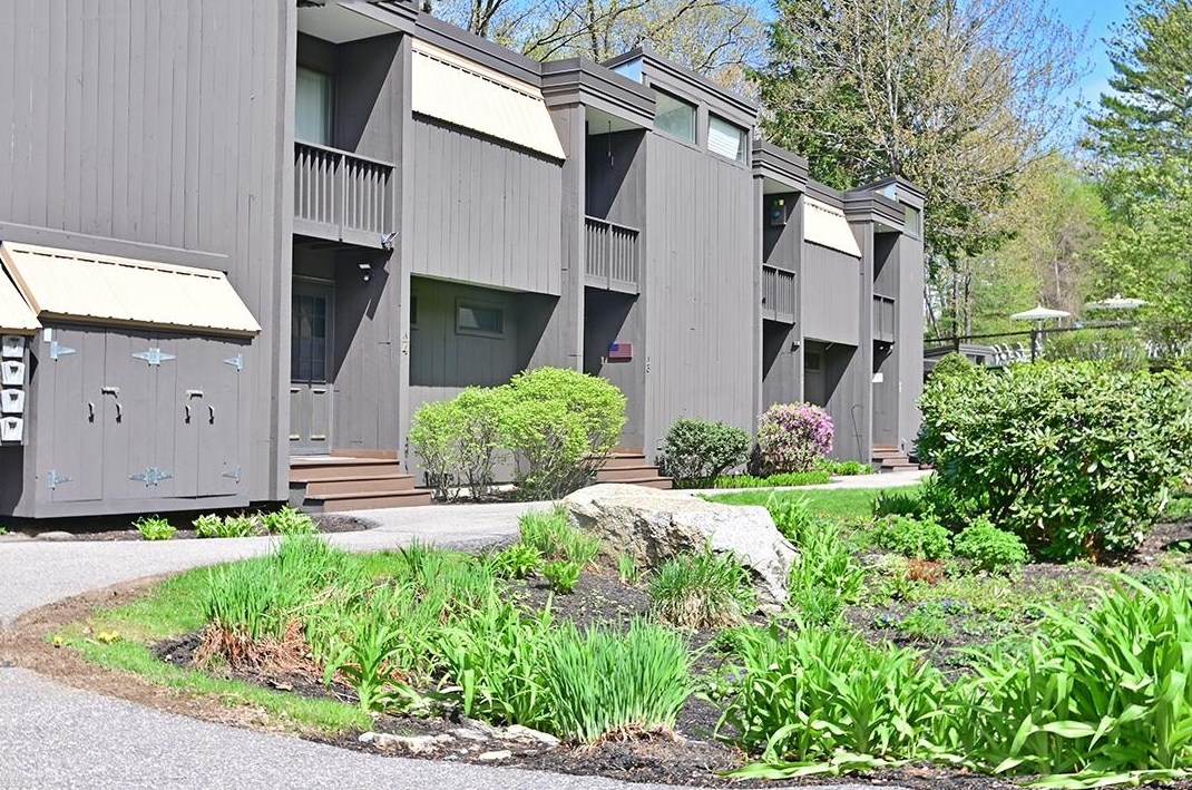 833 Weirs Blvd #4a, Laconia, NH 03246