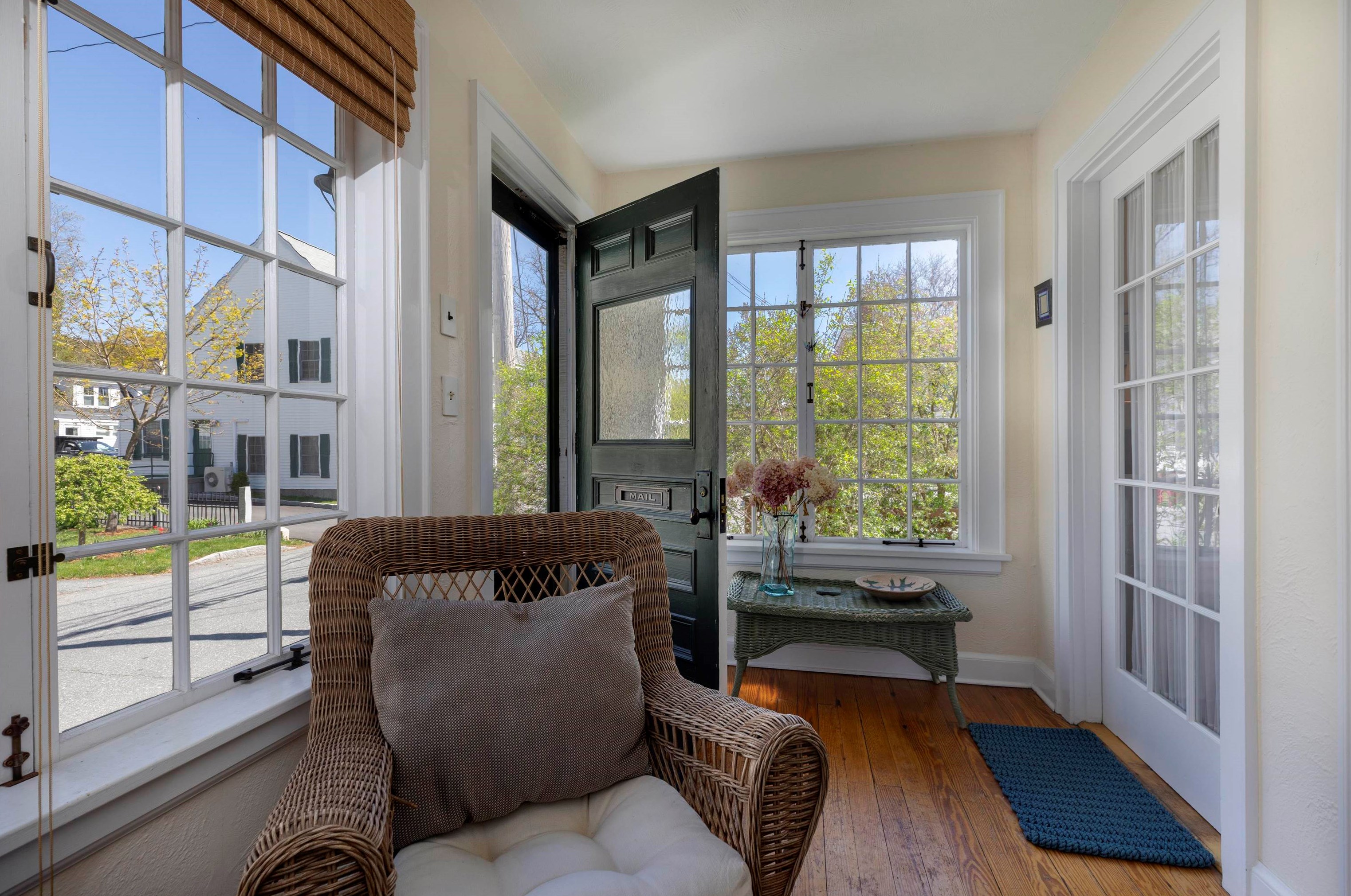 12 Elm St, Lebanon NH 03766-1802 exterior