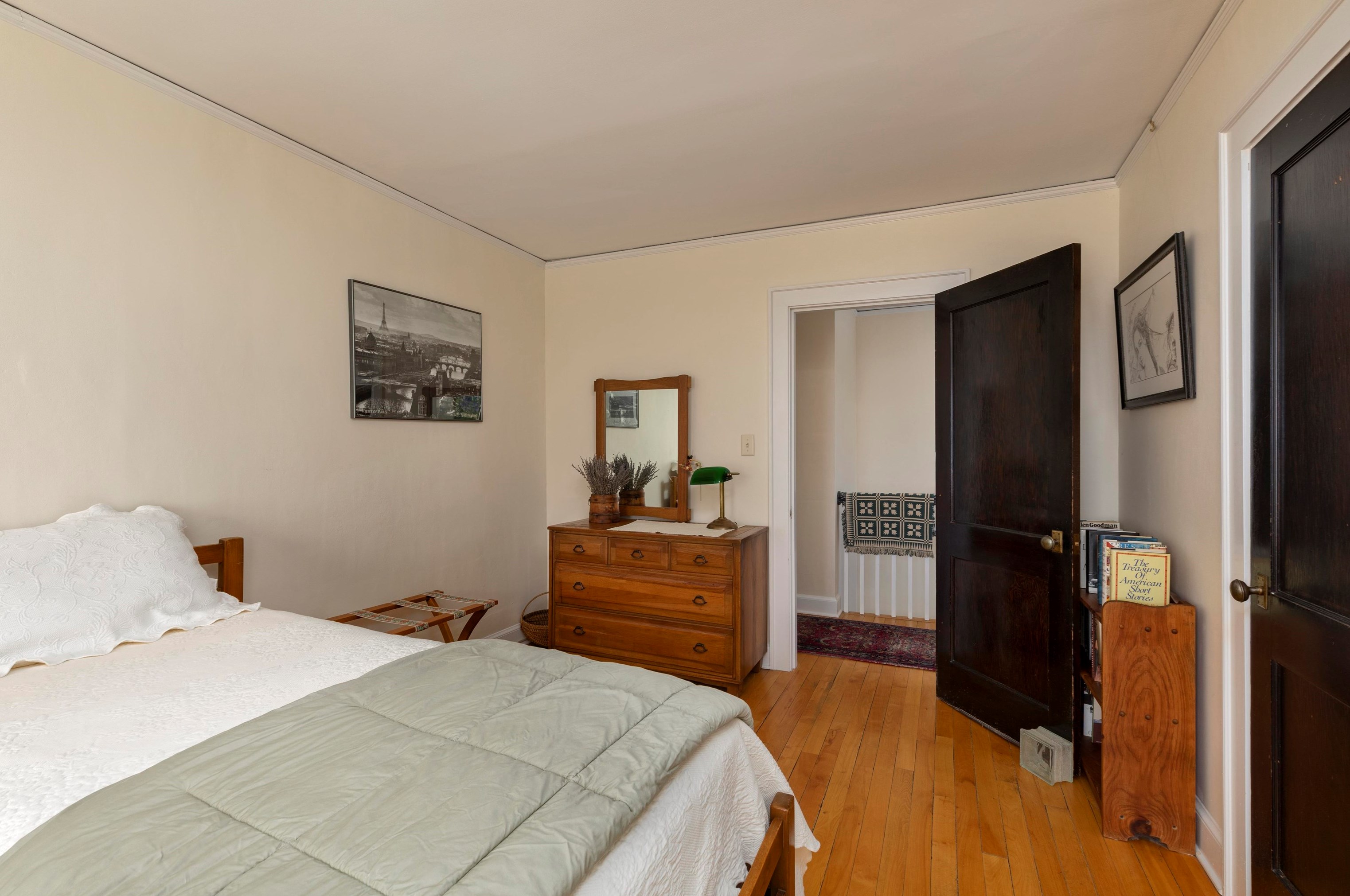 12 Elm St, Lebanon NH 03766-1802 exterior