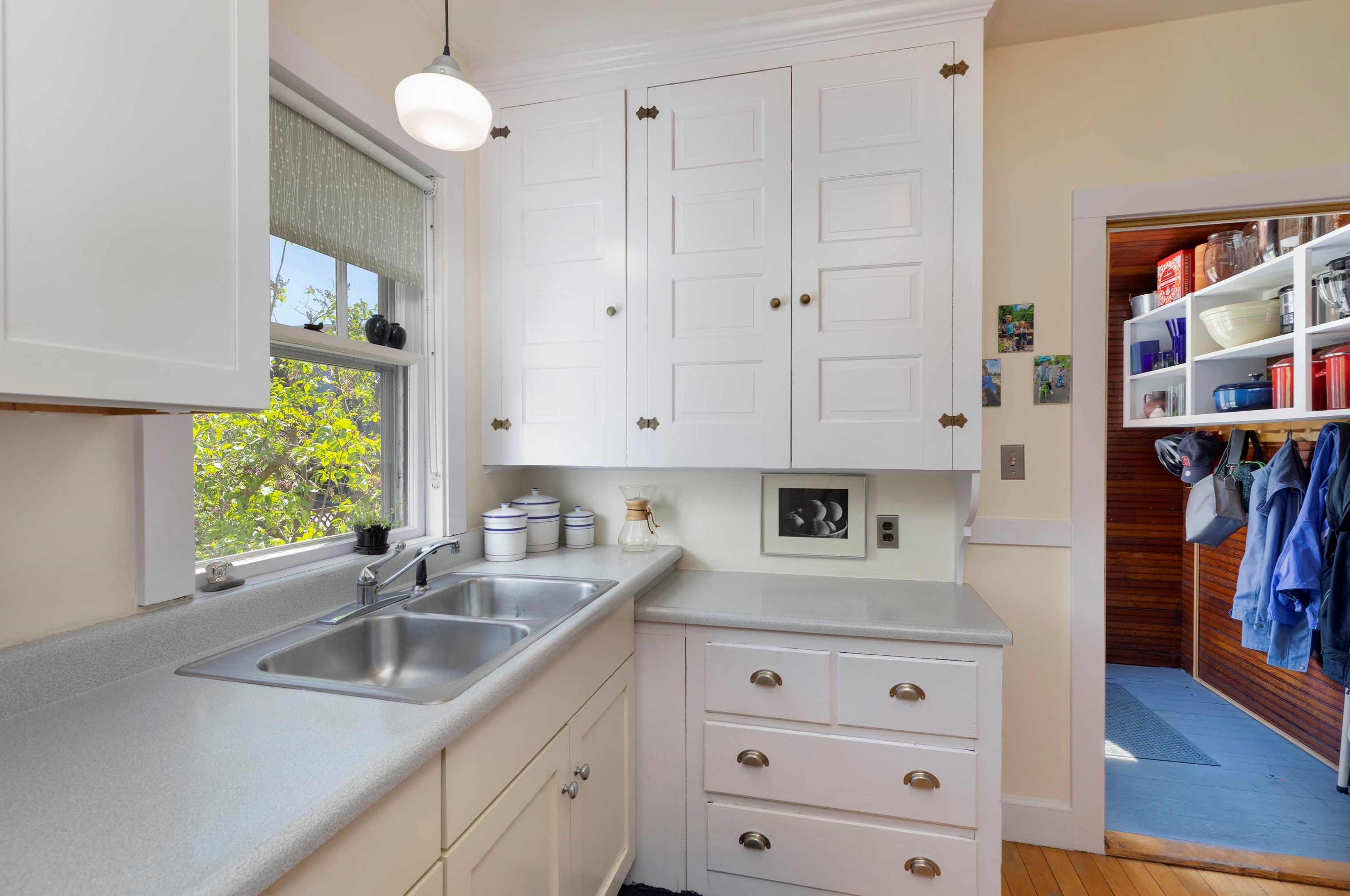 12 Elm St, Lebanon NH 03766-1802 exterior