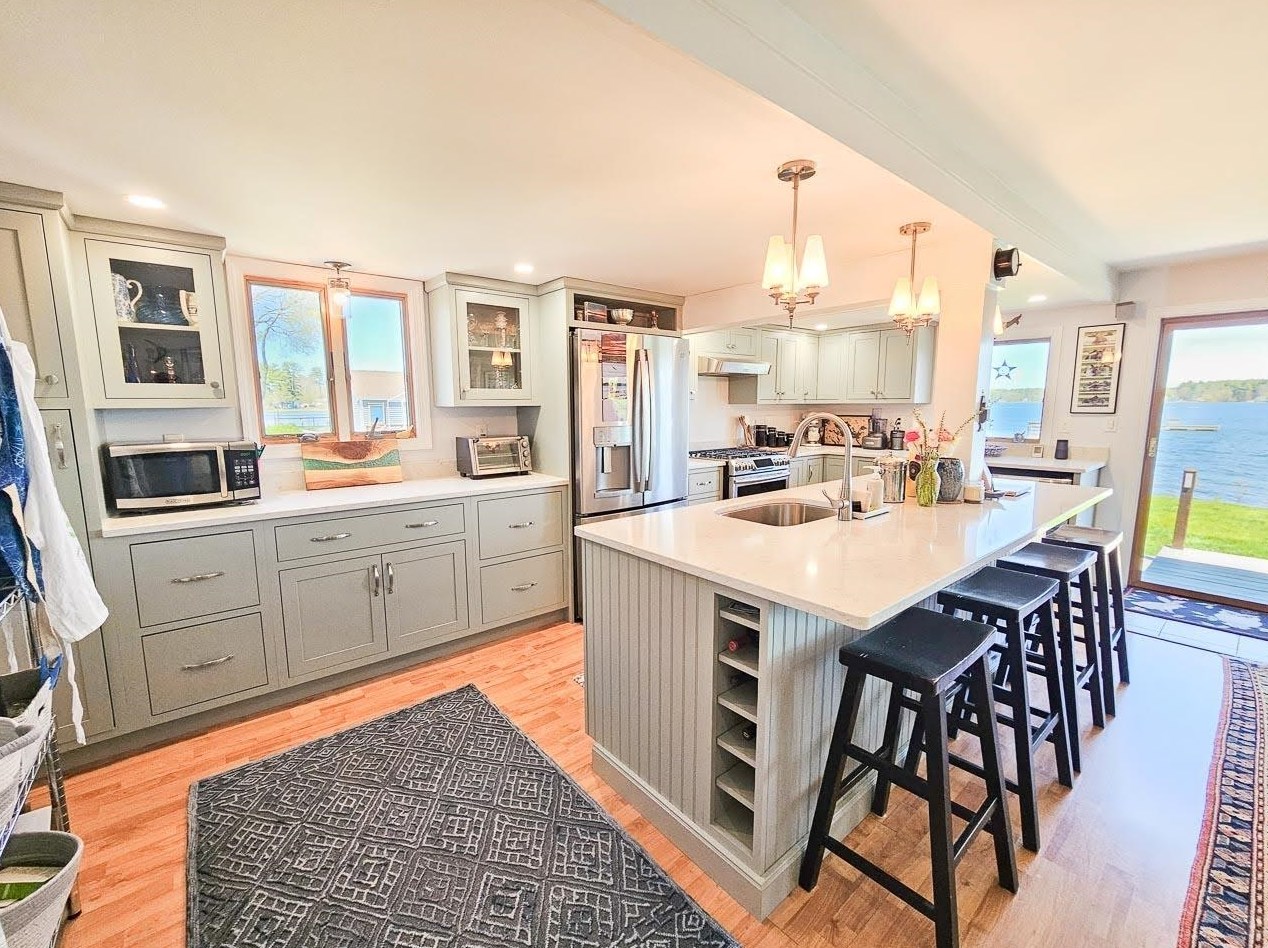 19 Wentworth Ter, Dover NH  03820-4658 exterior